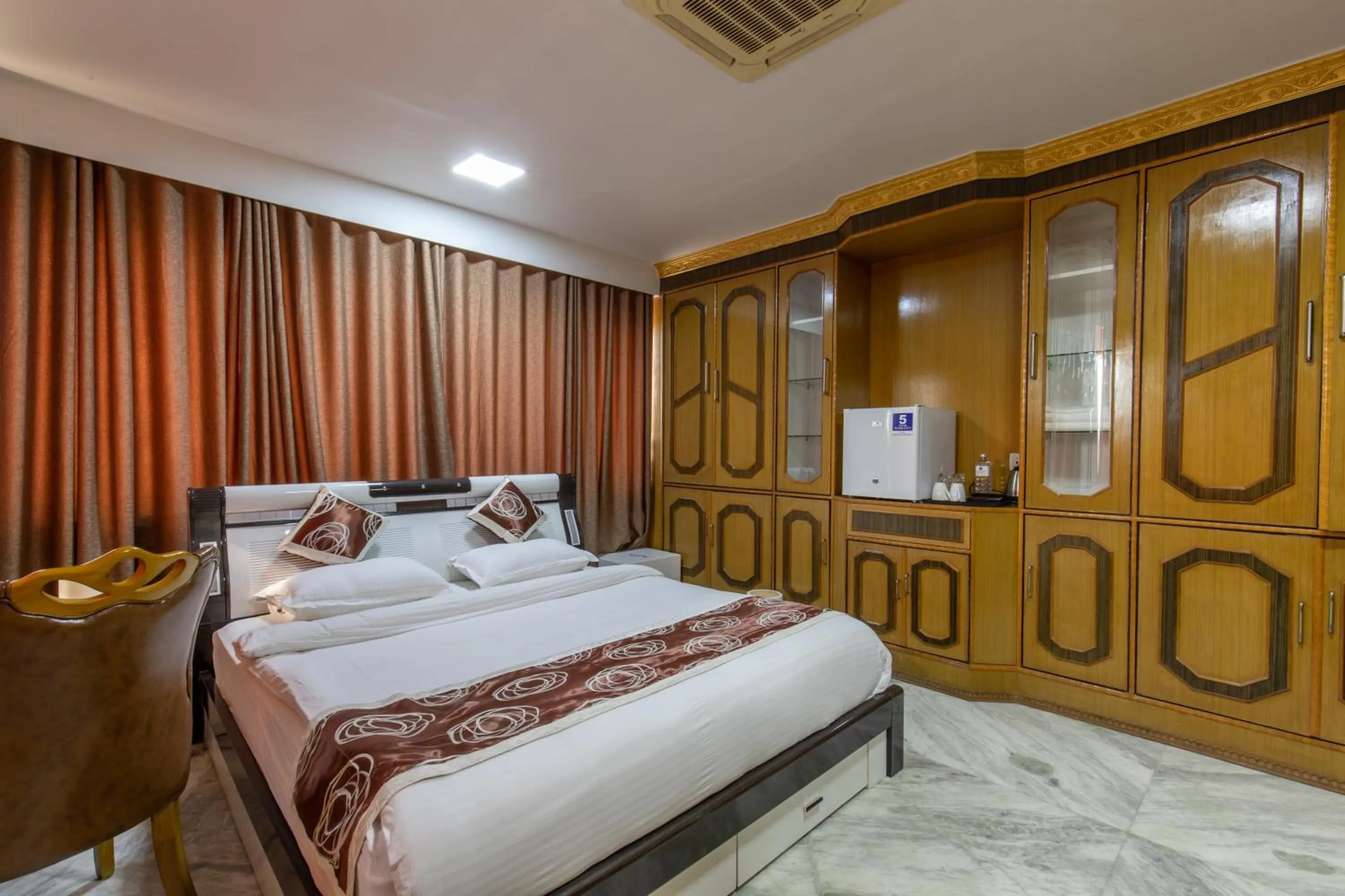 Bedroom, Bed in Gorakha Hotel