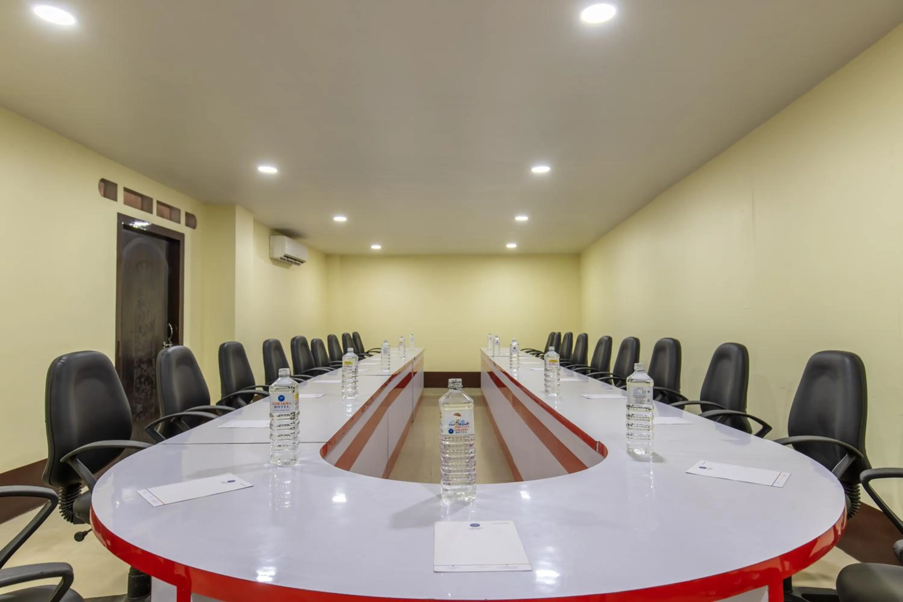 Business facilities in Gorakha Hotel