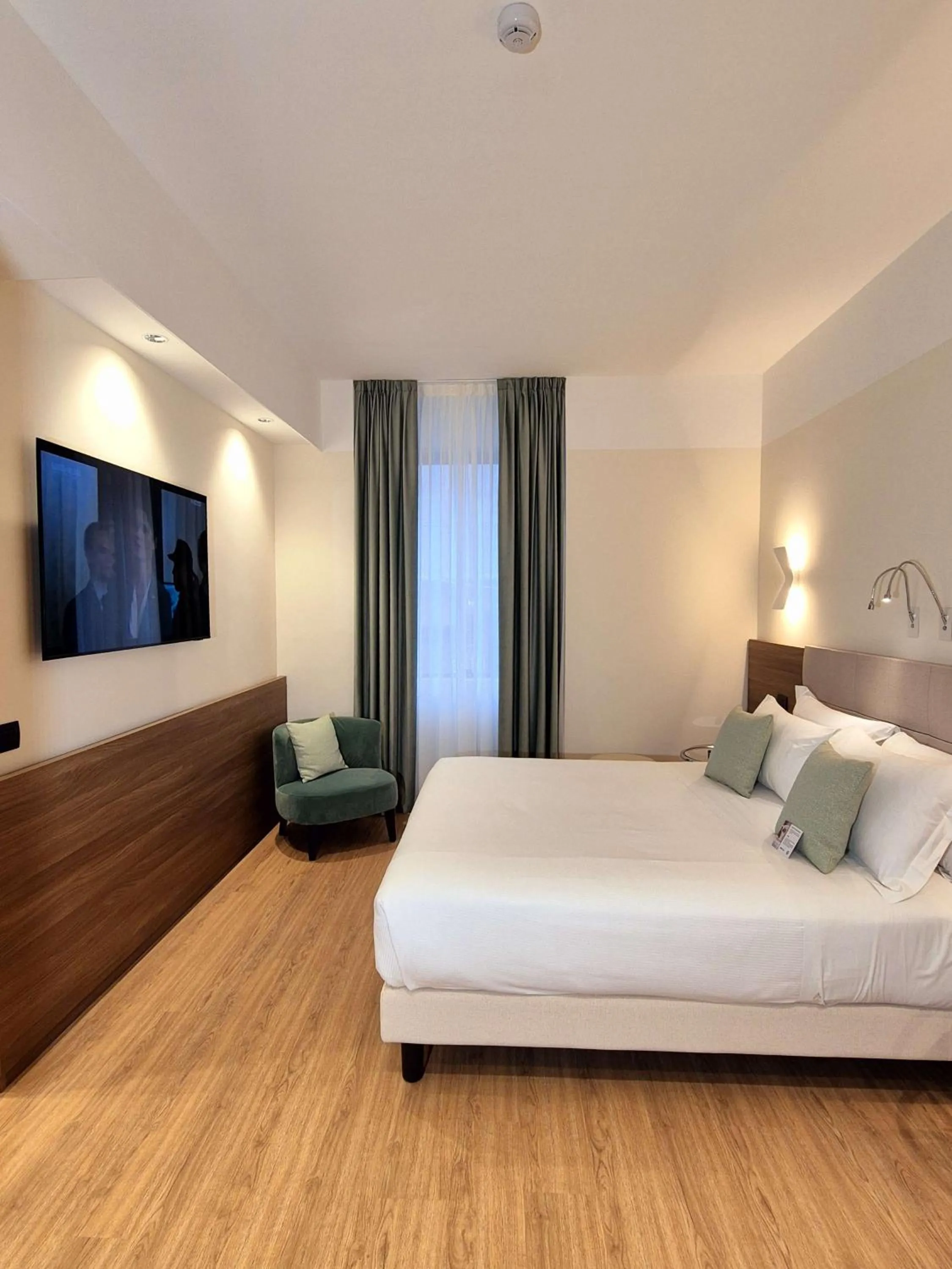 Bedroom, Bed in Best Western Hotel City