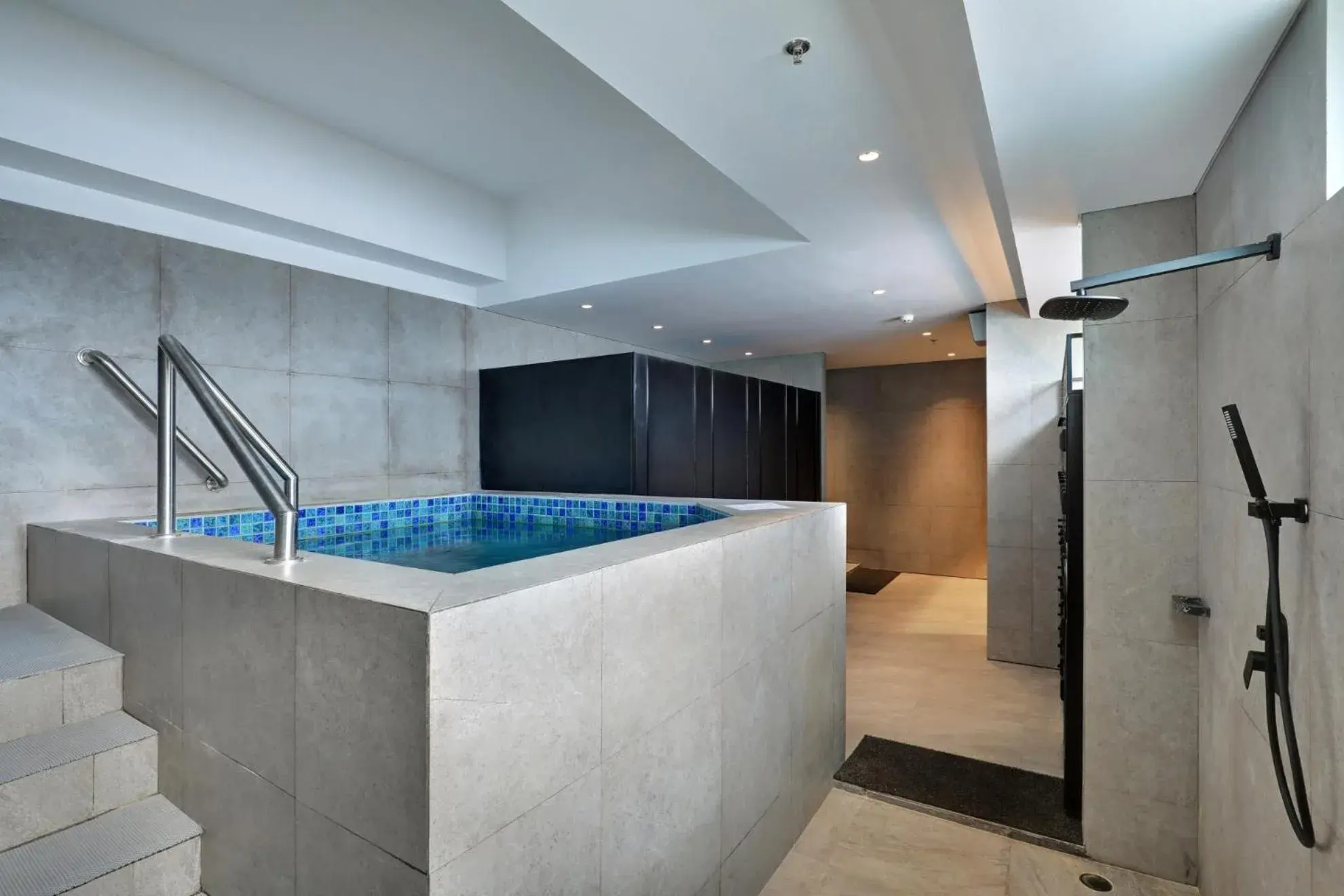 Swimming pool in Hotel Aruss Semarang Swimming pool in Hotel Aruss Semarang