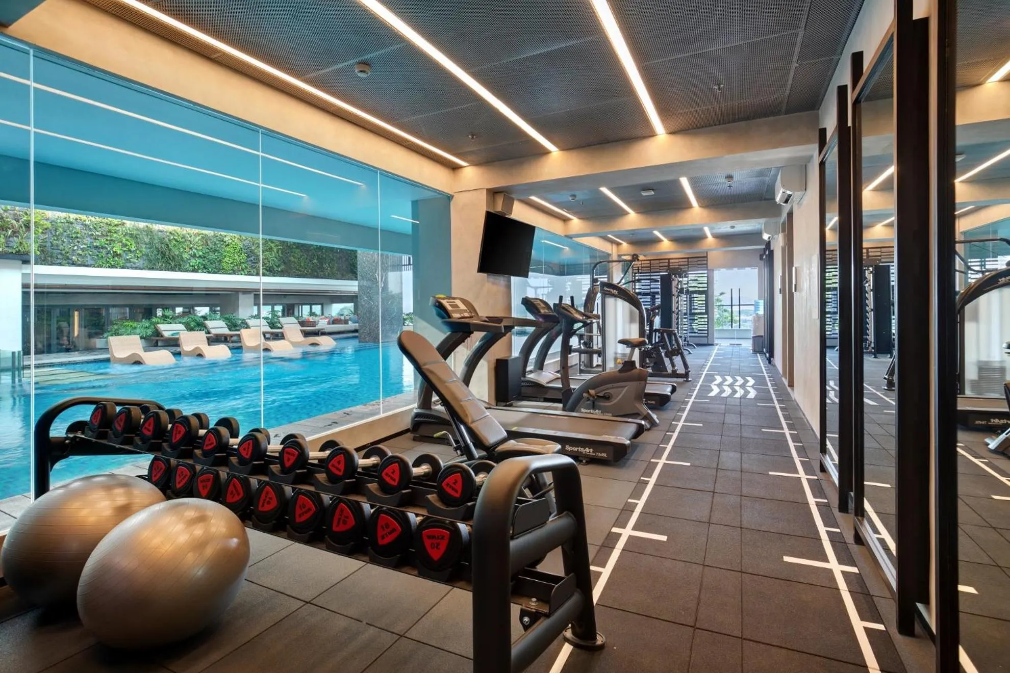 Fitness centre/facilities in Hotel Aruss Semarang