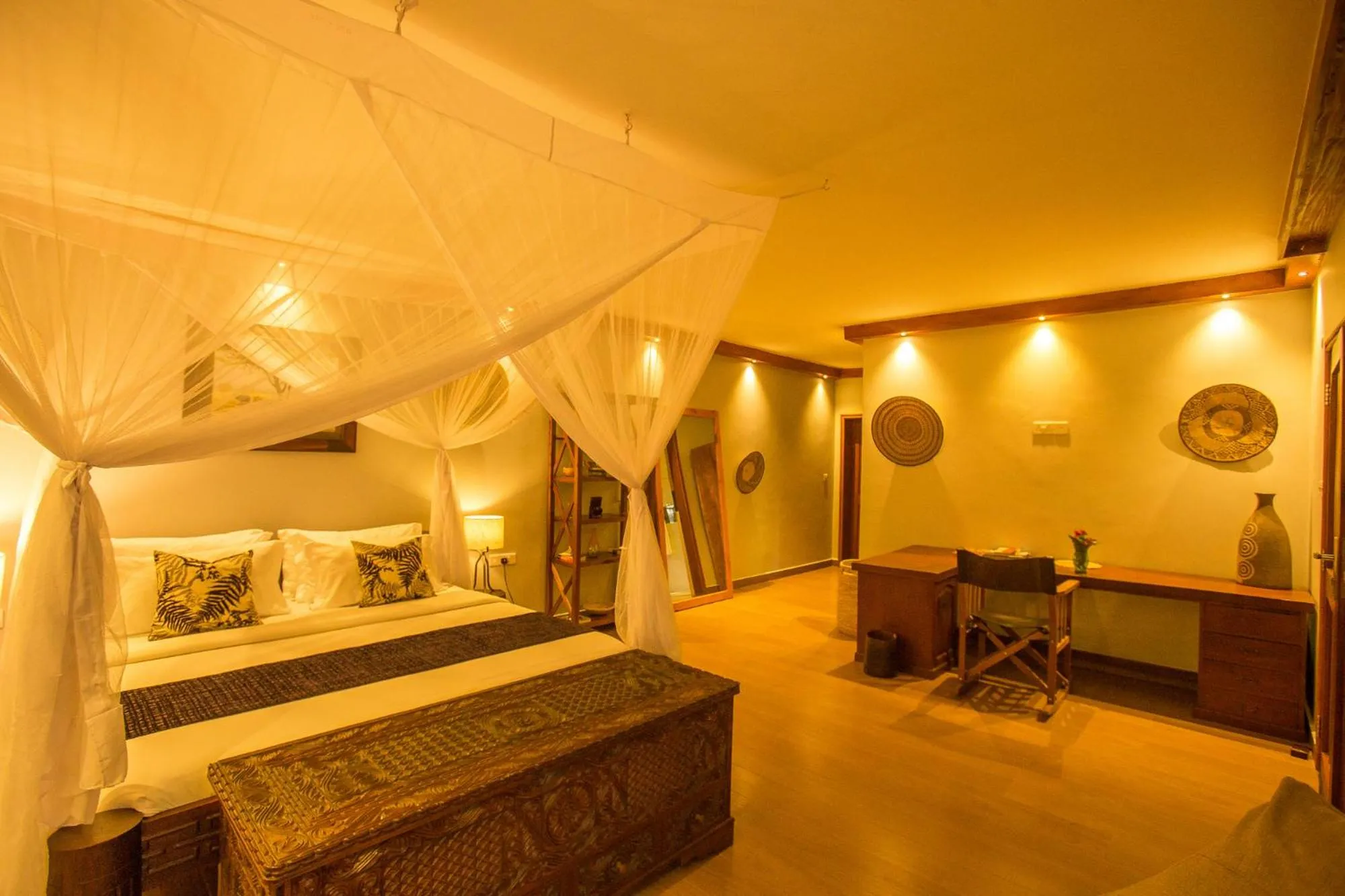 Amani Safari Lodge and Restaurant