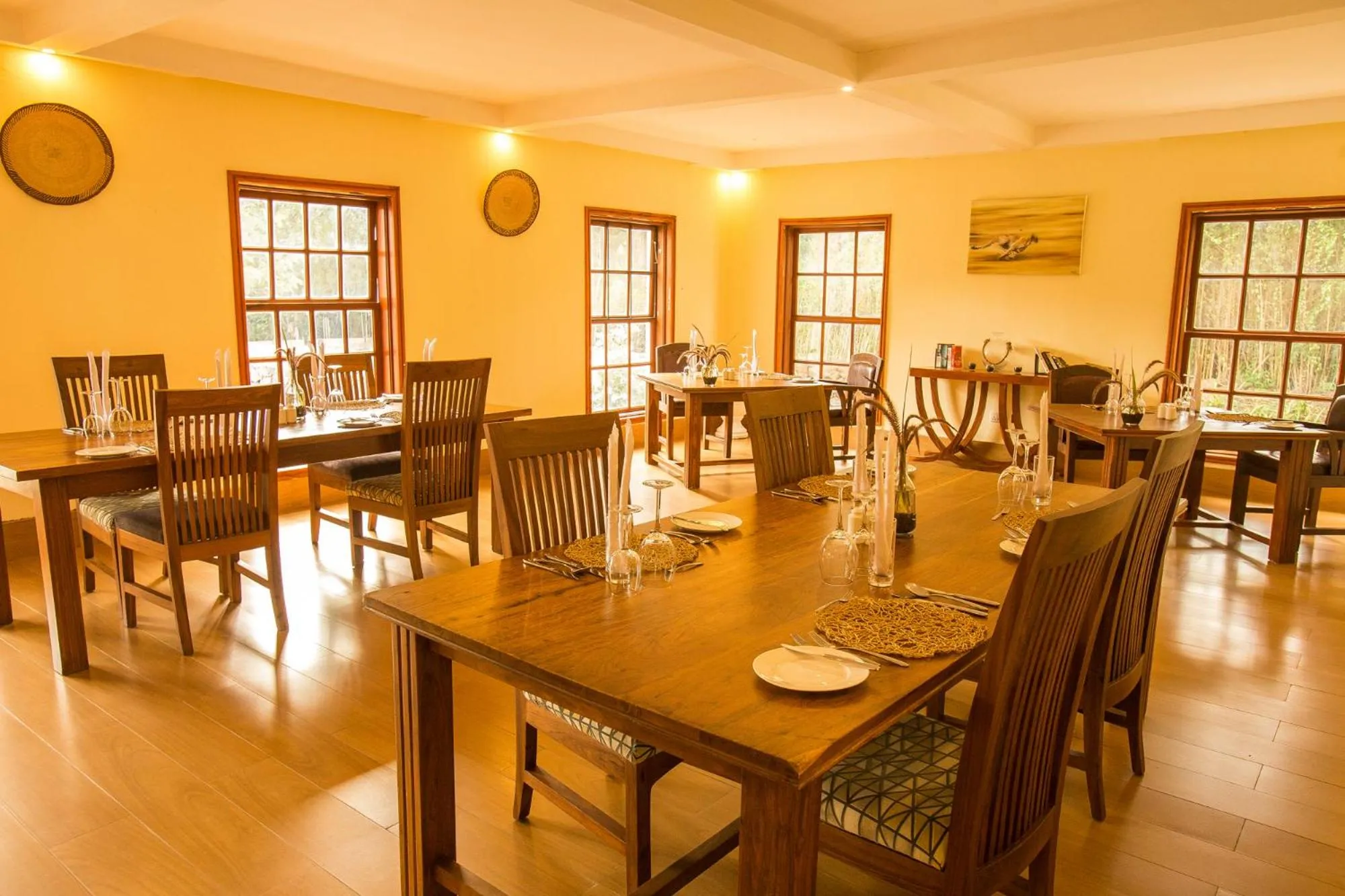 Amani Safari Lodge and Restaurant