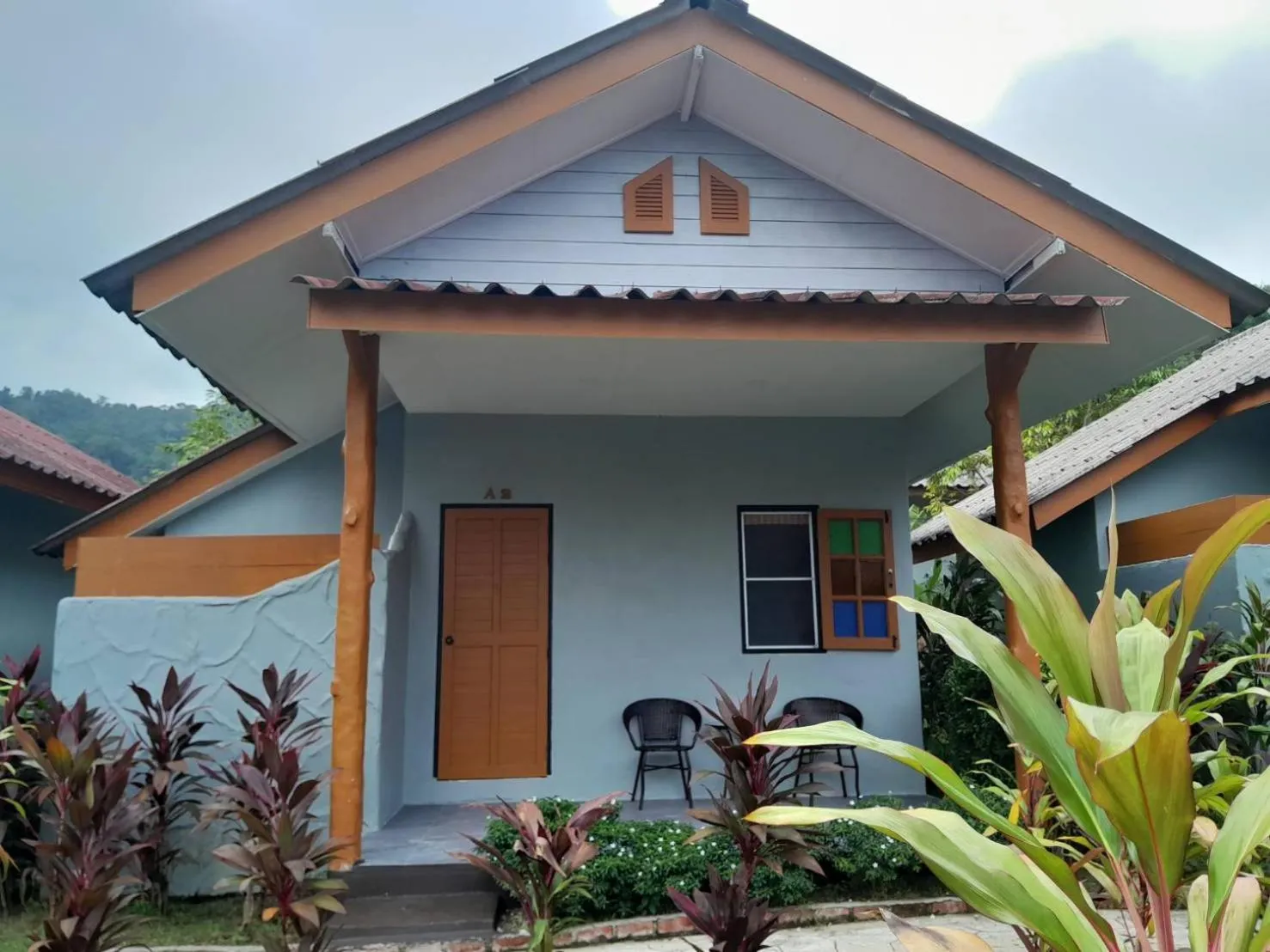 Property building in Khaolak Banana Bungalow