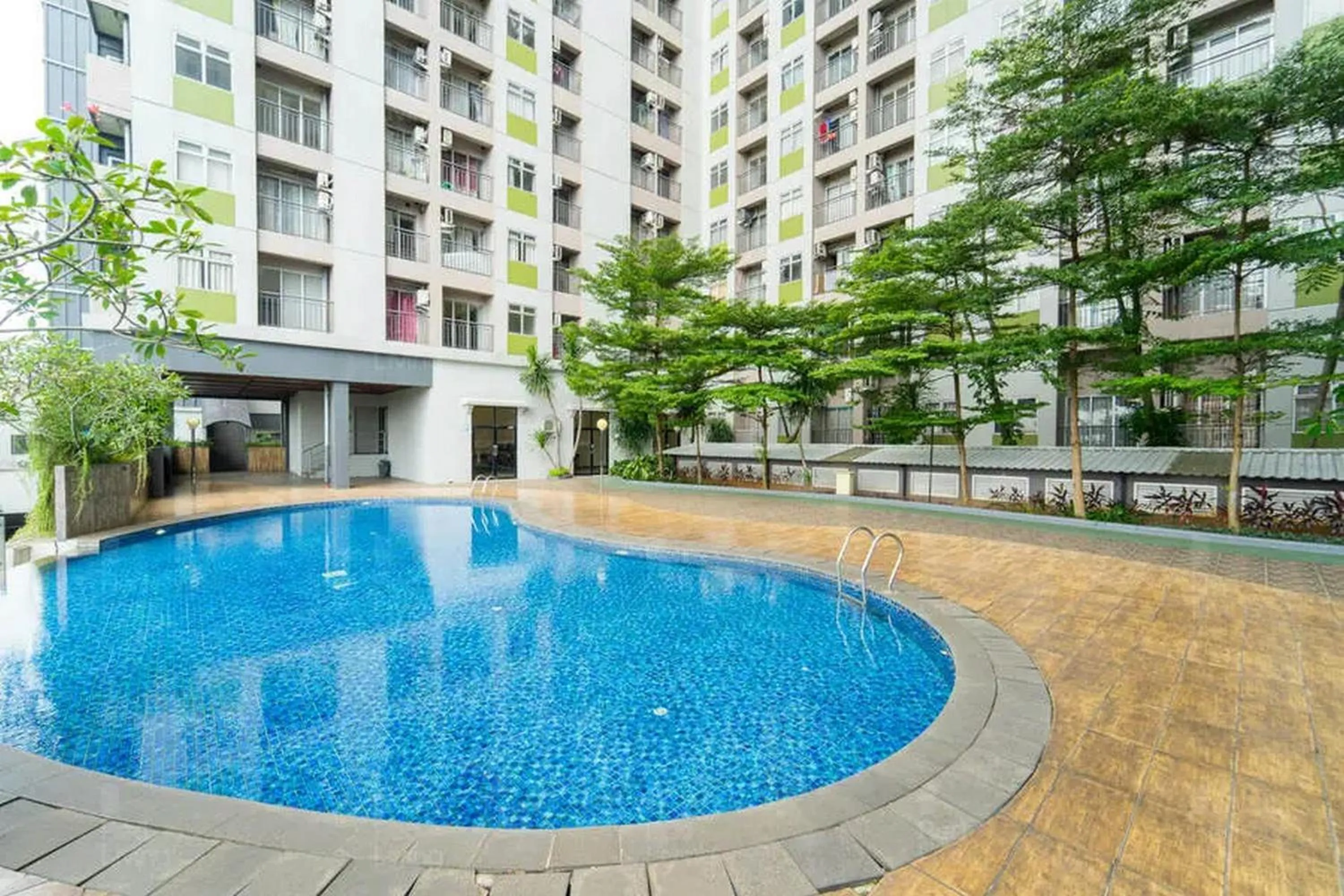 Property building in RedLiving Apartemen Serpong Green View - Sheena Property Tower B