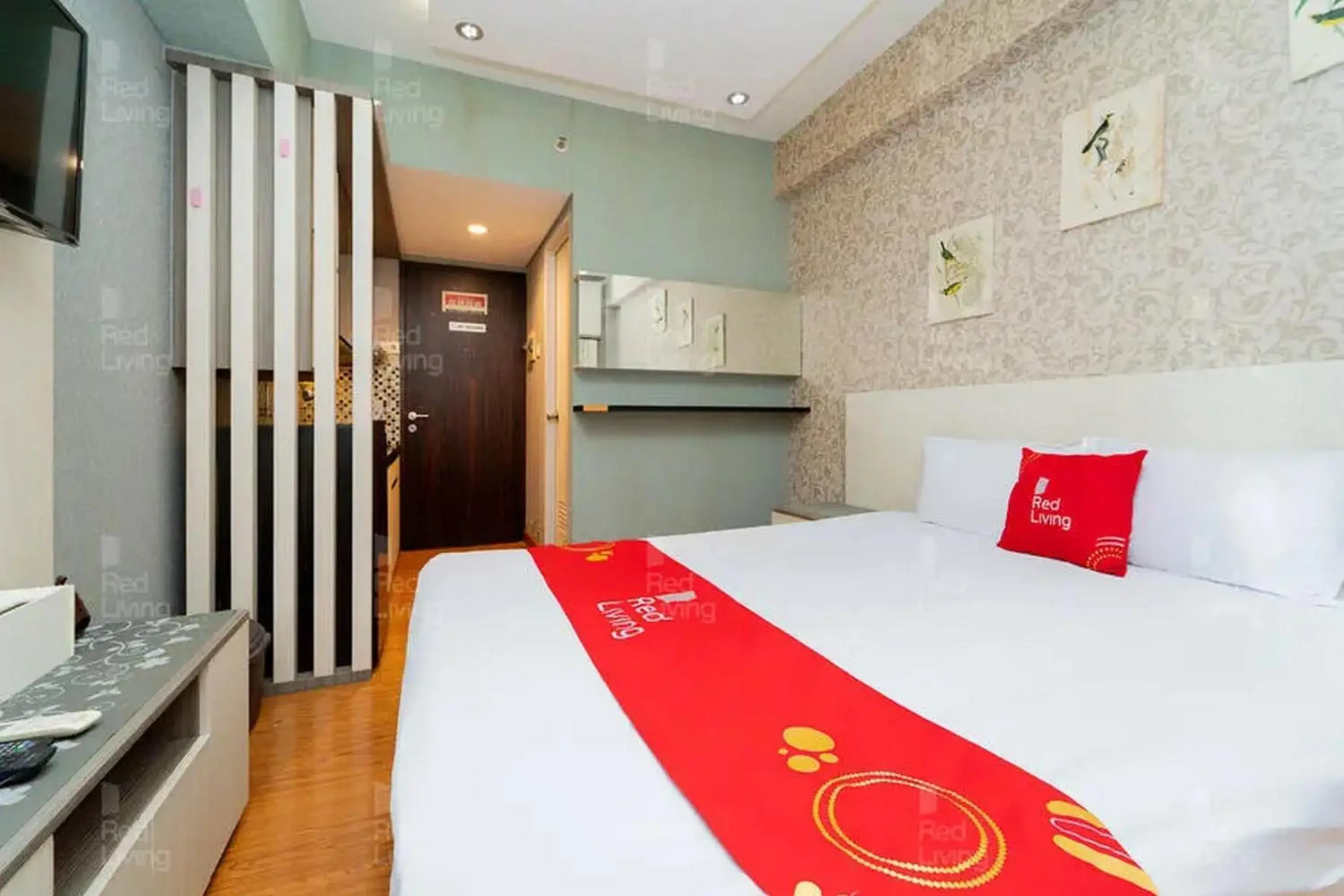 Bedroom, Bed in RedLiving Apartemen Serpong Green View - Sheena Property Tower B Bedroom, Bed in RedLiving Apartemen Serpong Green View - Sheena Property Tower B