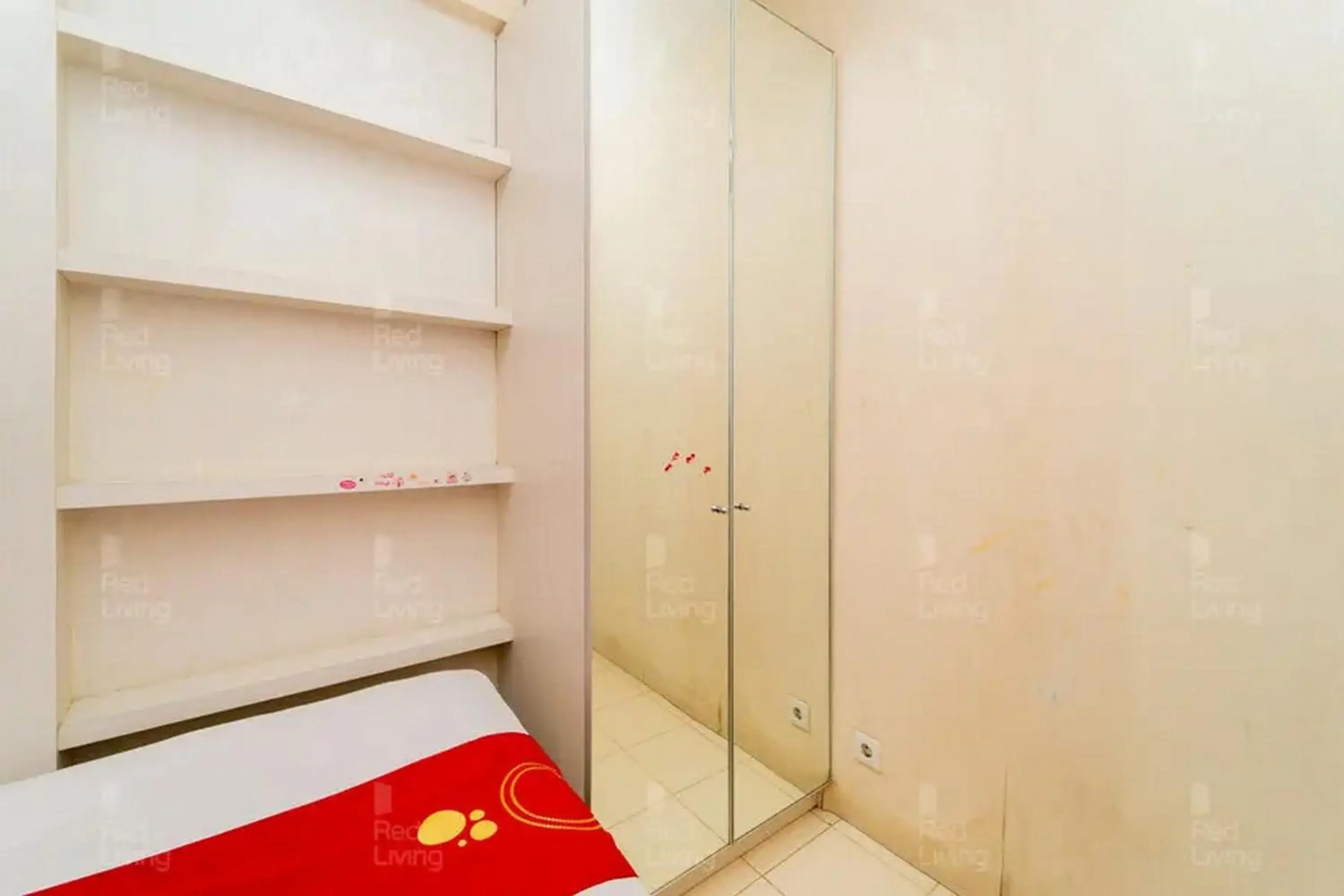 Bedroom, Bed in RedLiving Apartemen Serpong Green View - Sheena Property Tower B Bedroom, Bed in RedLiving Apartemen Serpong Green View - Sheena Property Tower B