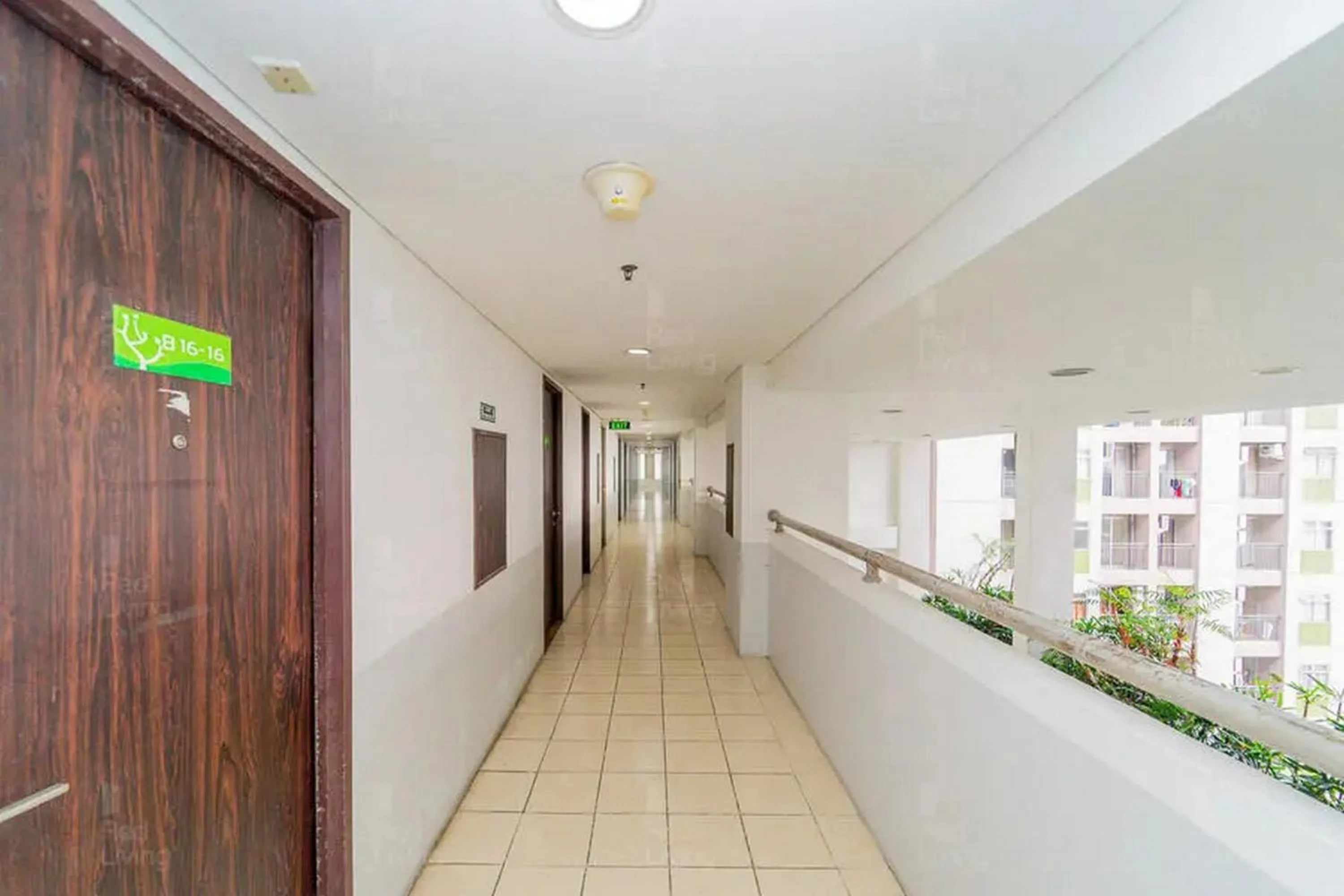 Balcony/Terrace in RedLiving Apartemen Serpong Green View - Sheena Property Tower B