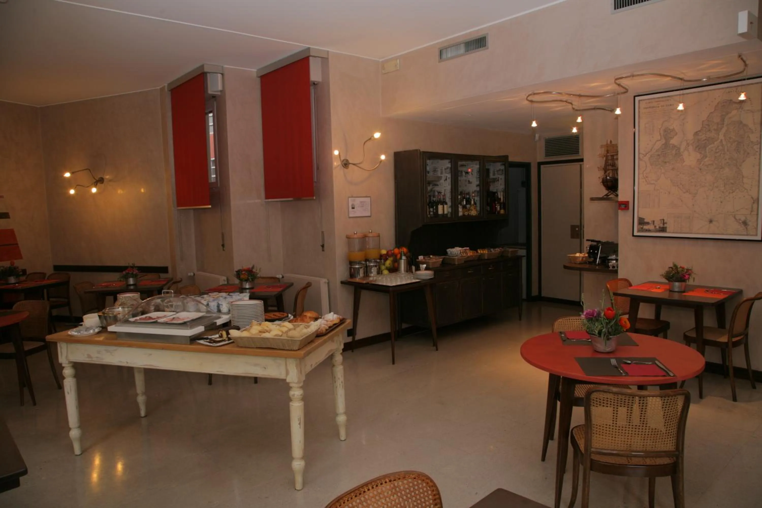 Restaurant/places to eat in Park Hotel Meublé