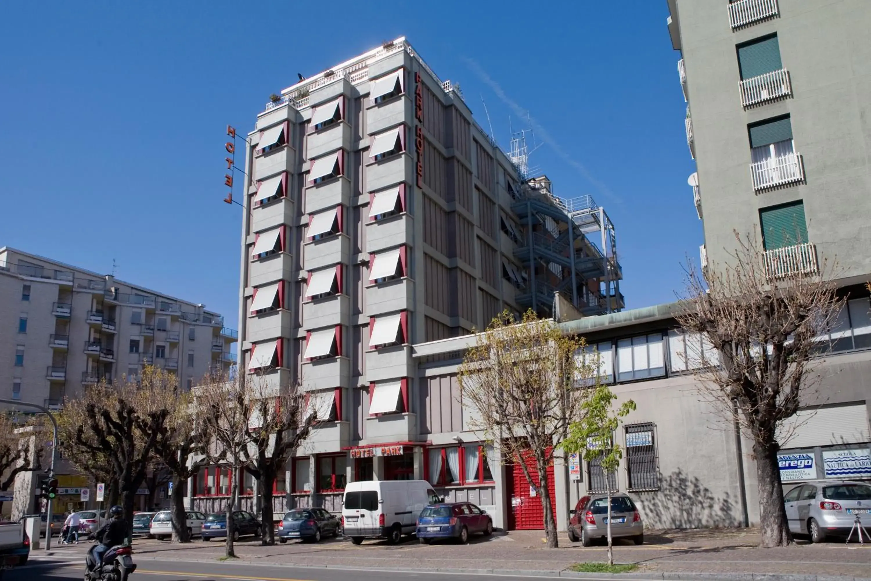 Property building in Park Hotel Meublé Property building in Park Hotel Meublé