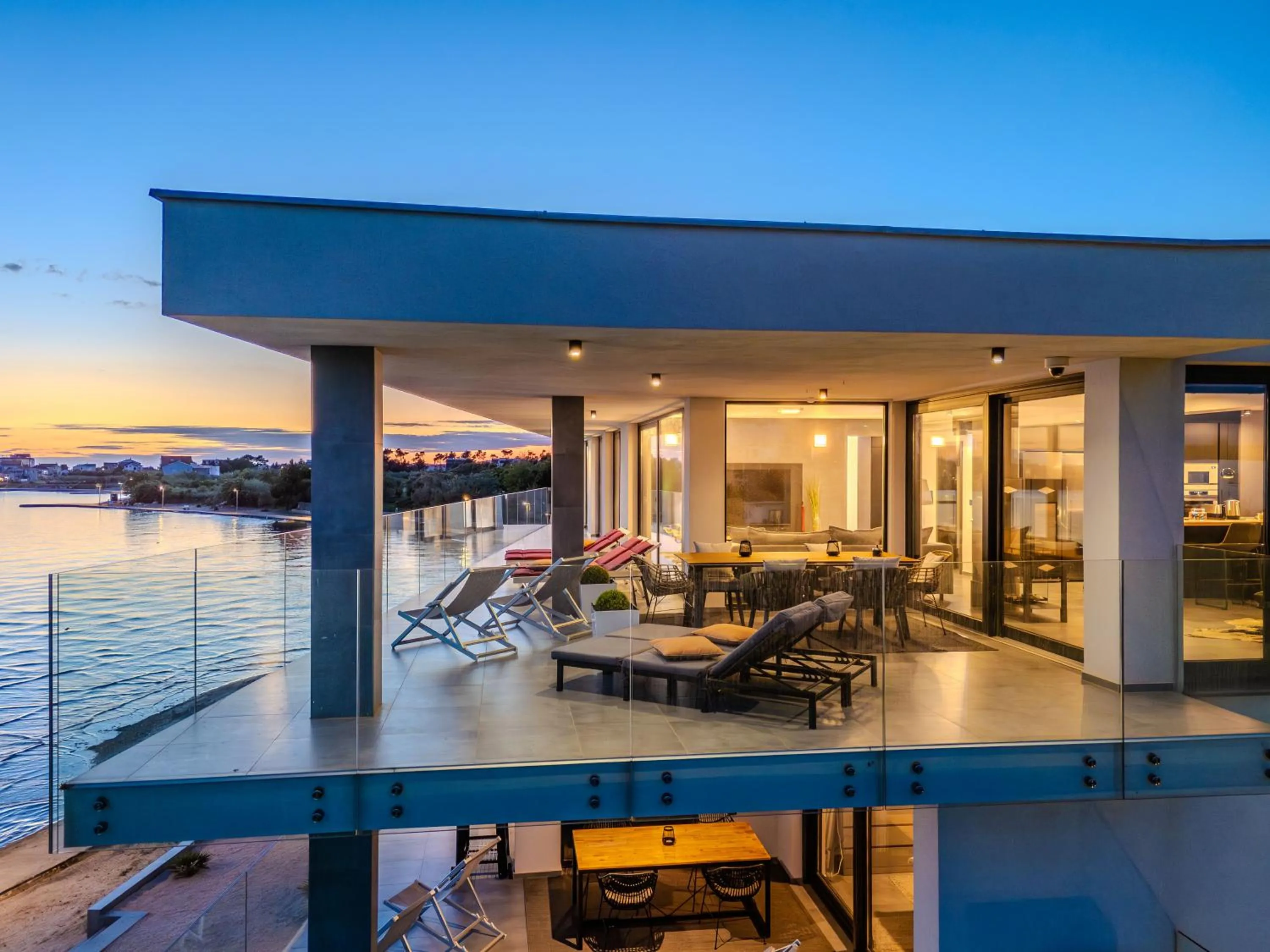 Penthouse Jimmys Beach Privlaka, Wahnsinns Blick und beheiztem Pool