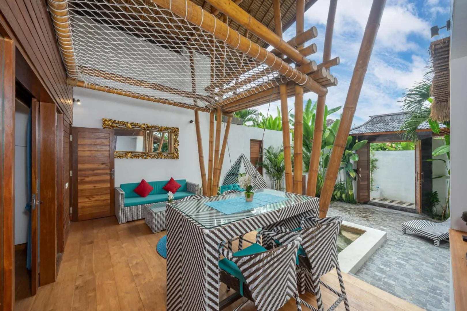 Dining area in The Secret Jungle Villas Berawa
