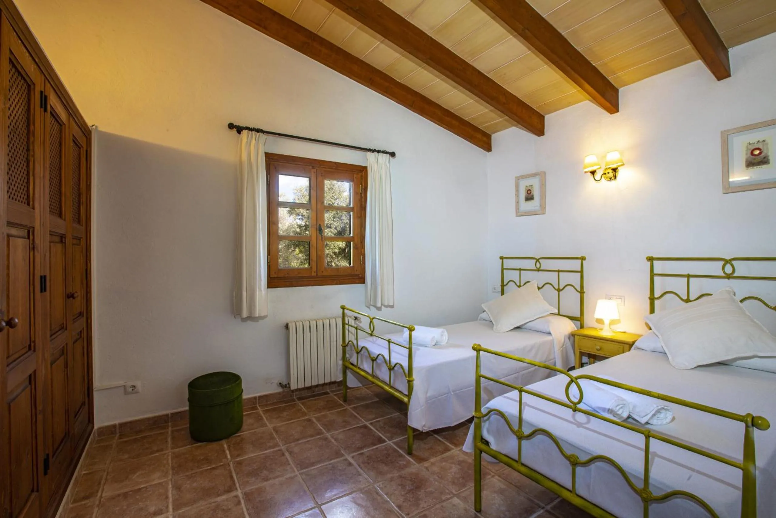 Bed in Joana