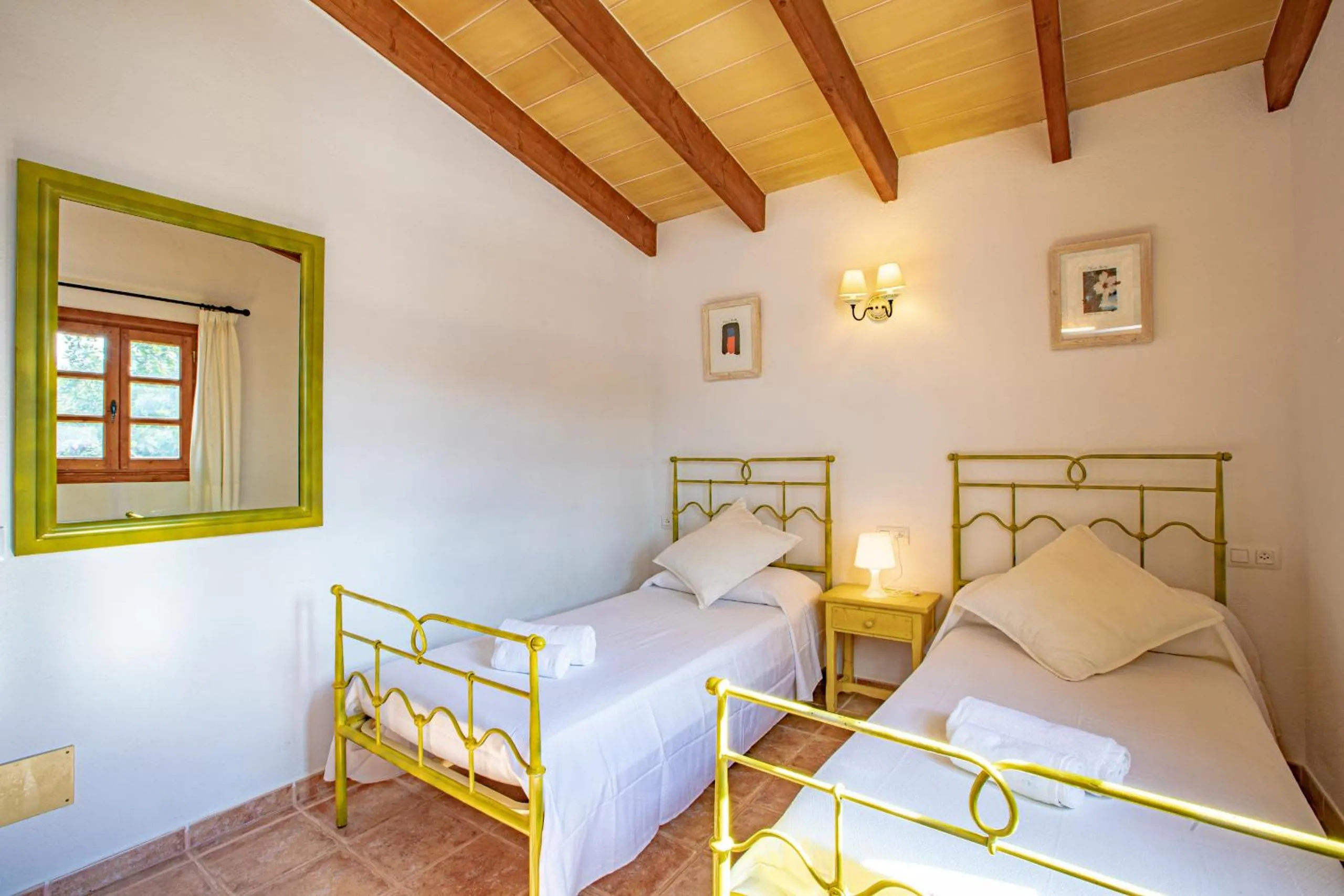 Bed in Joana