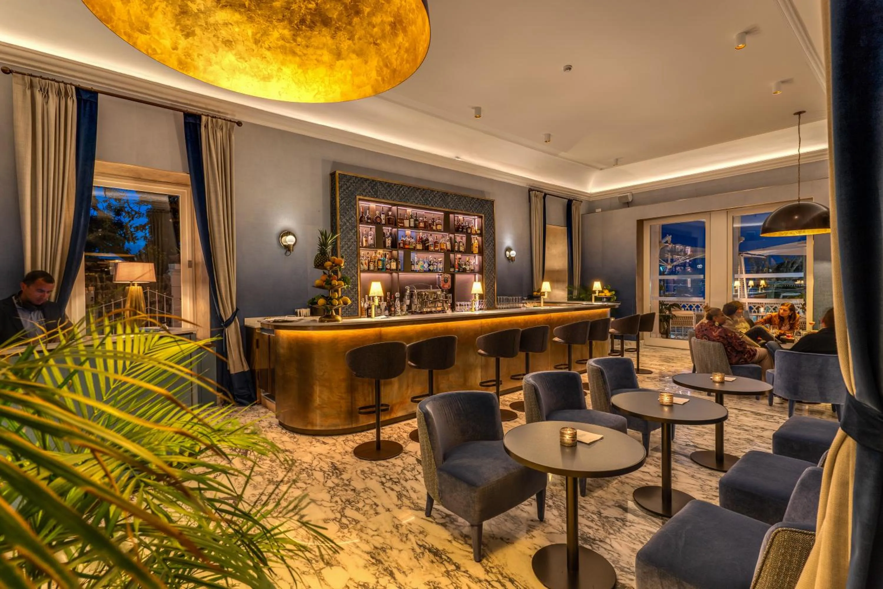 Lounge or bar in Hotel Mediterraneo