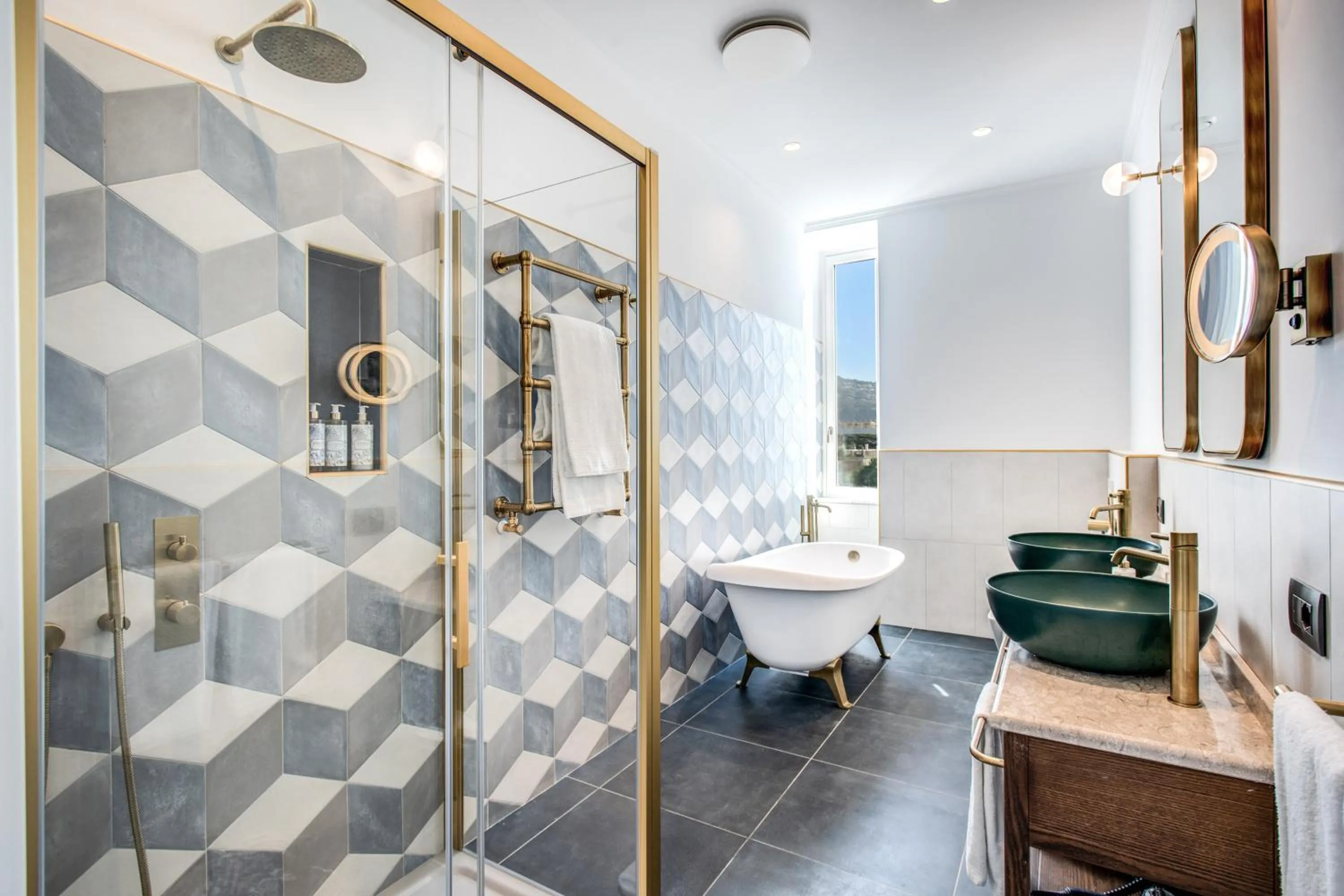 Bathroom in Hotel Mediterraneo