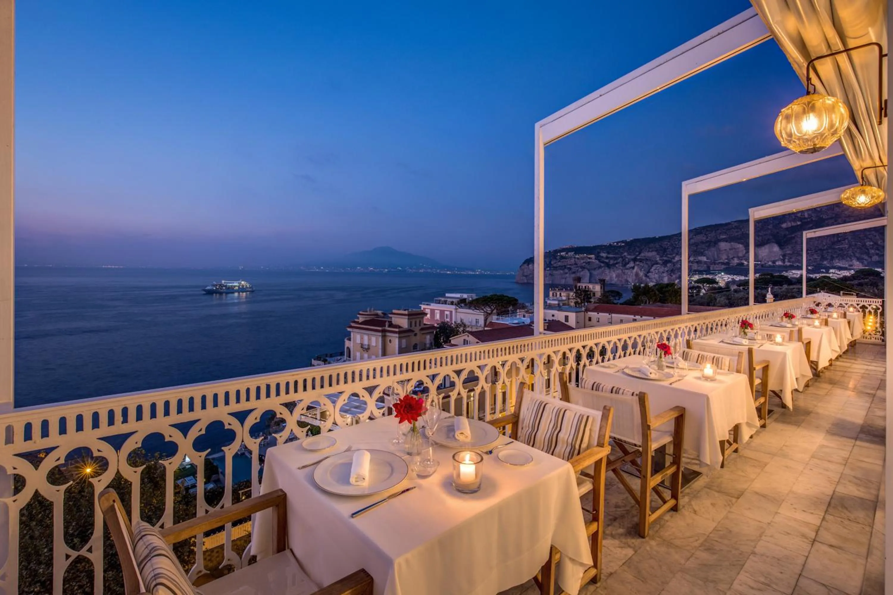 Restaurant/places to eat in Hotel Mediterraneo