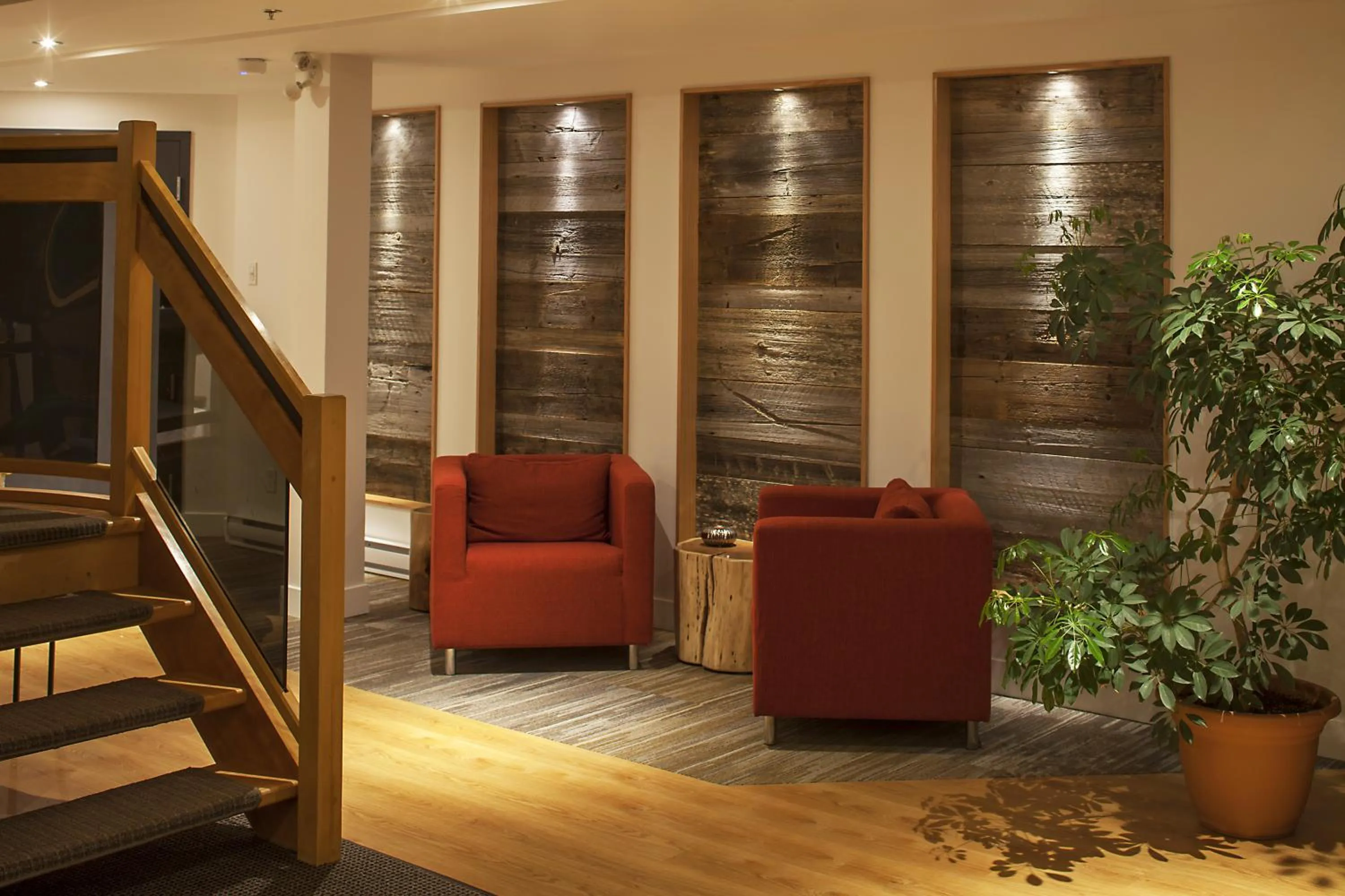 Lobby or reception in L'Auberge Du Lac St-Pierre