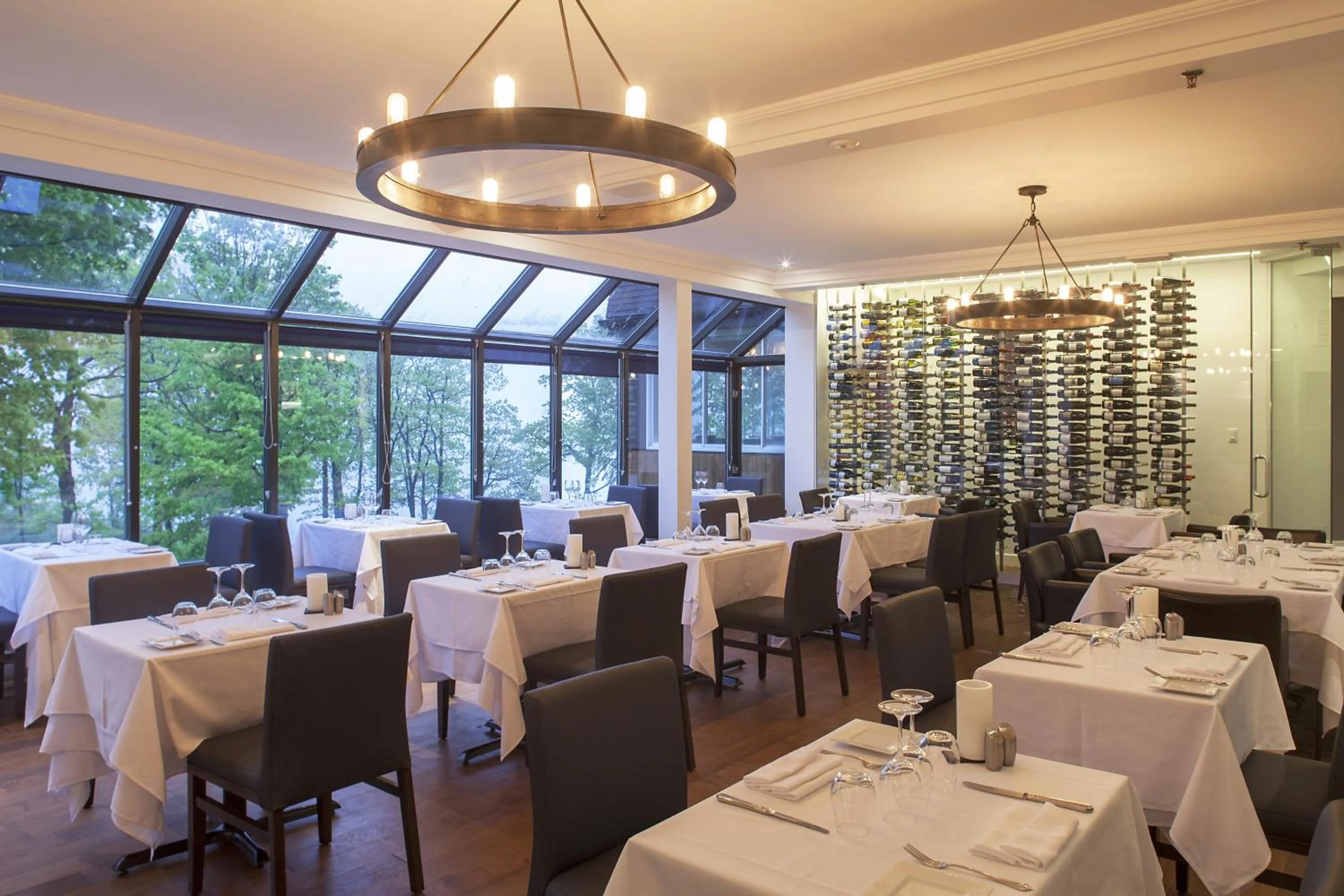 Banquet/Function facilities in L'Auberge Du Lac St-Pierre