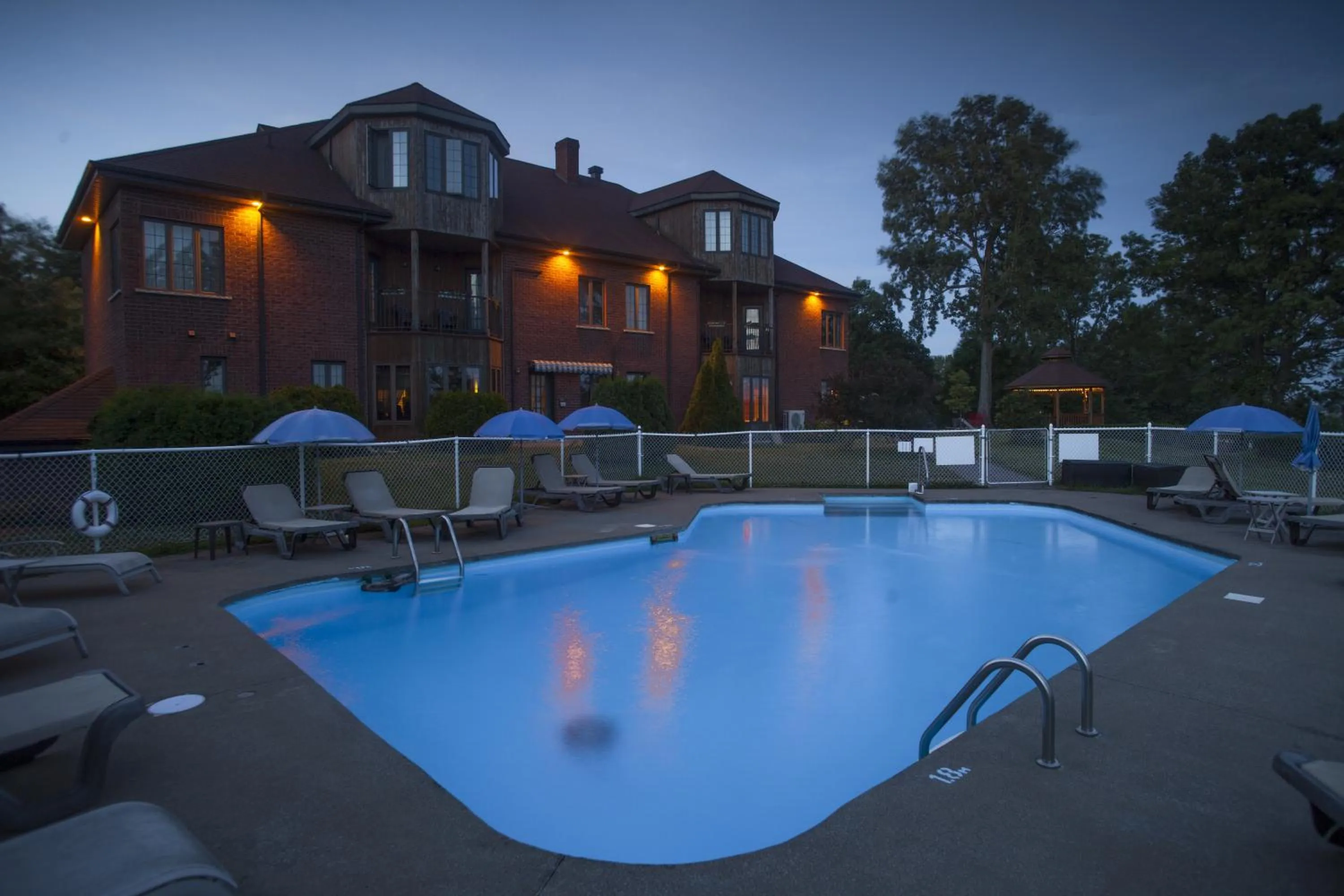 Balcony/Terrace in L'Auberge Du Lac St-Pierre