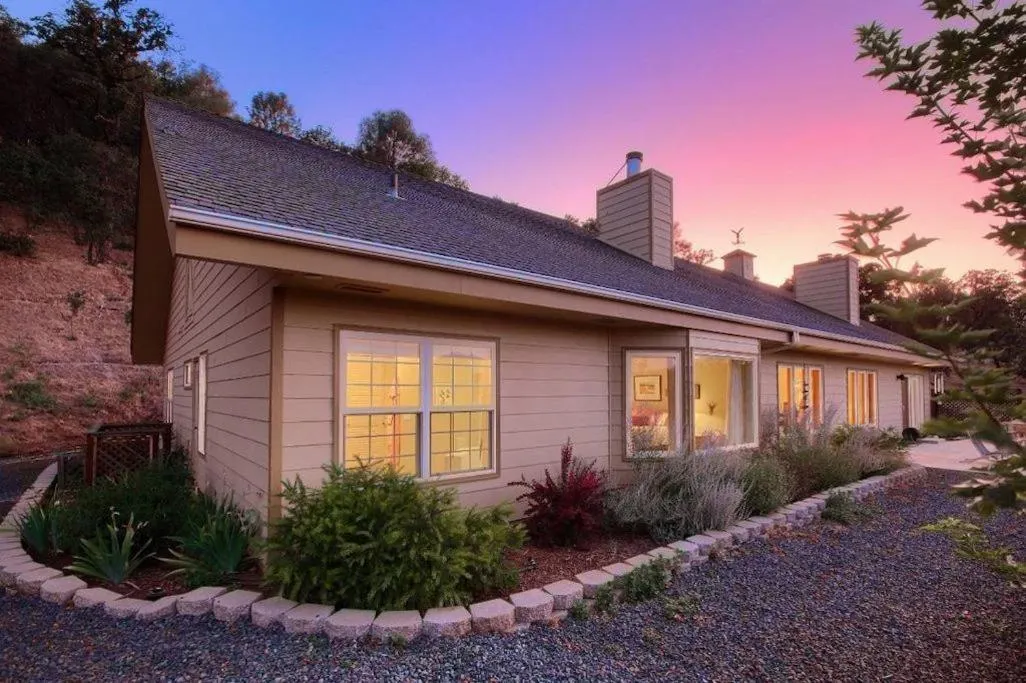 Property building in Sierra Ranch - A Yosemite Retreat