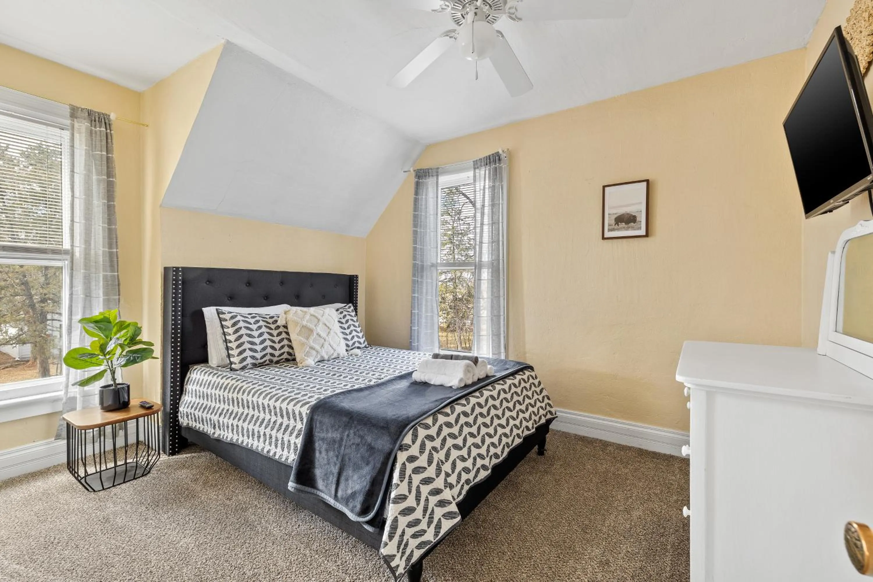 Bed in Spearfish Cottages