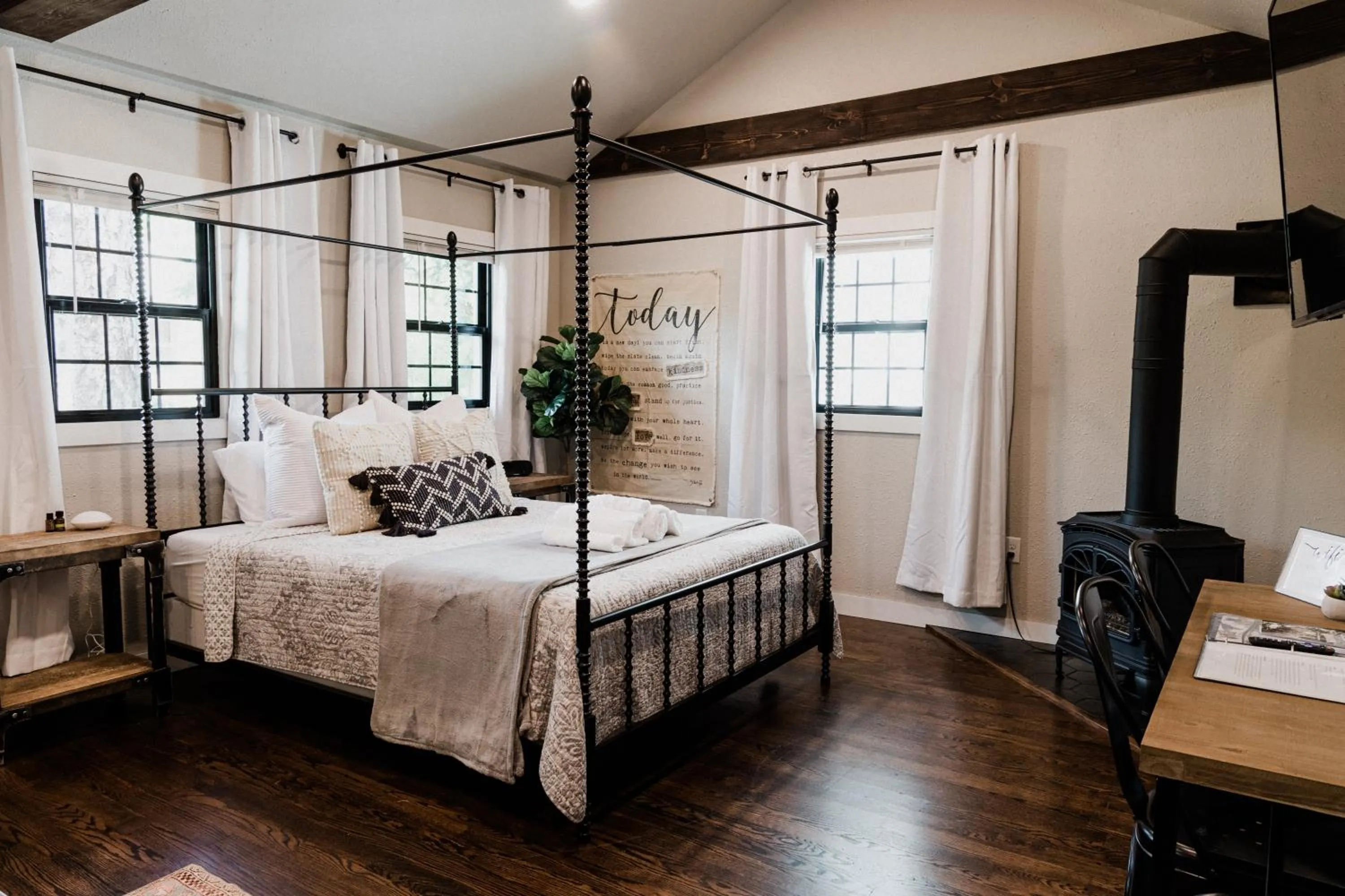 Bed in Spearfish Cottages