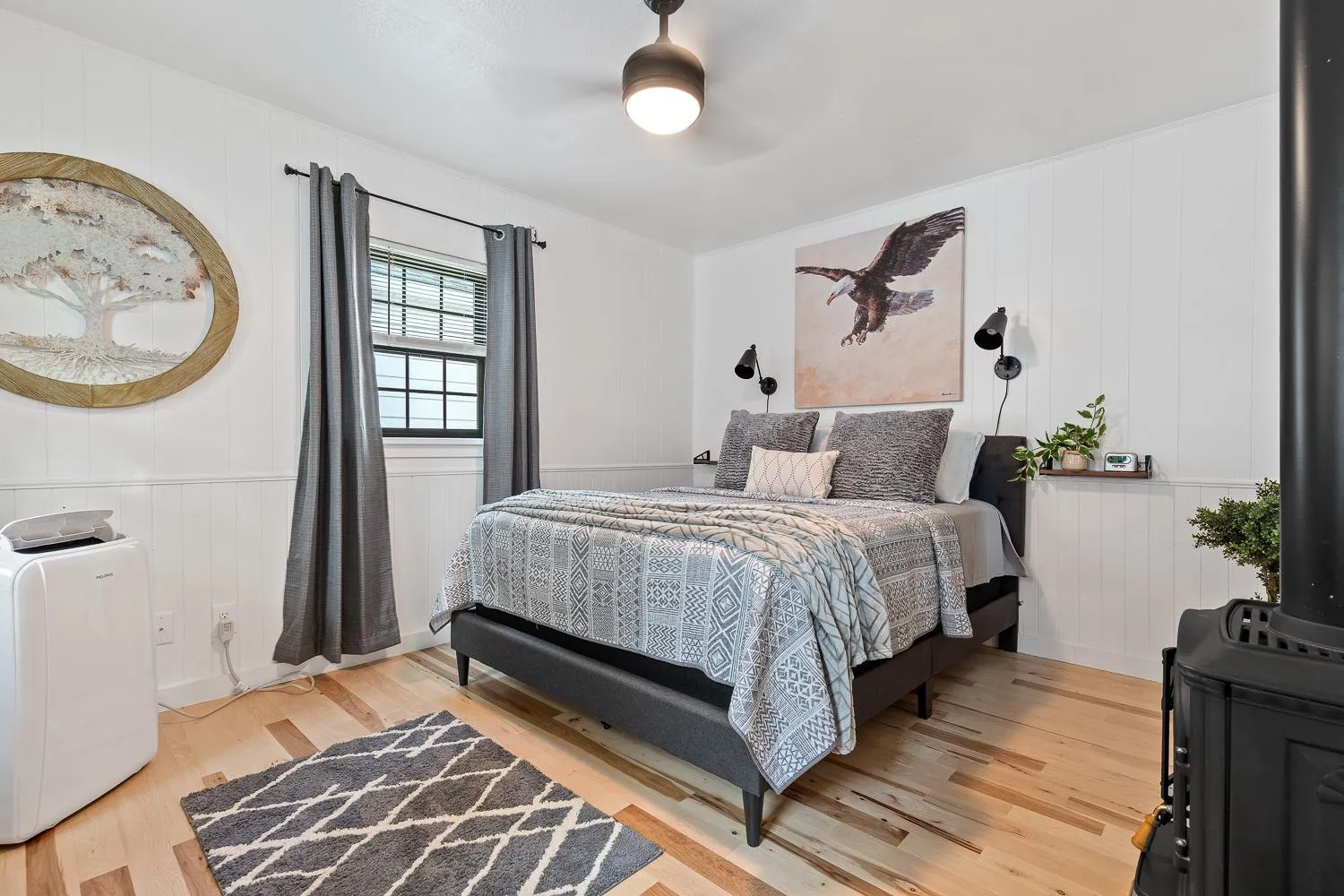 Bed in Spearfish Cottages