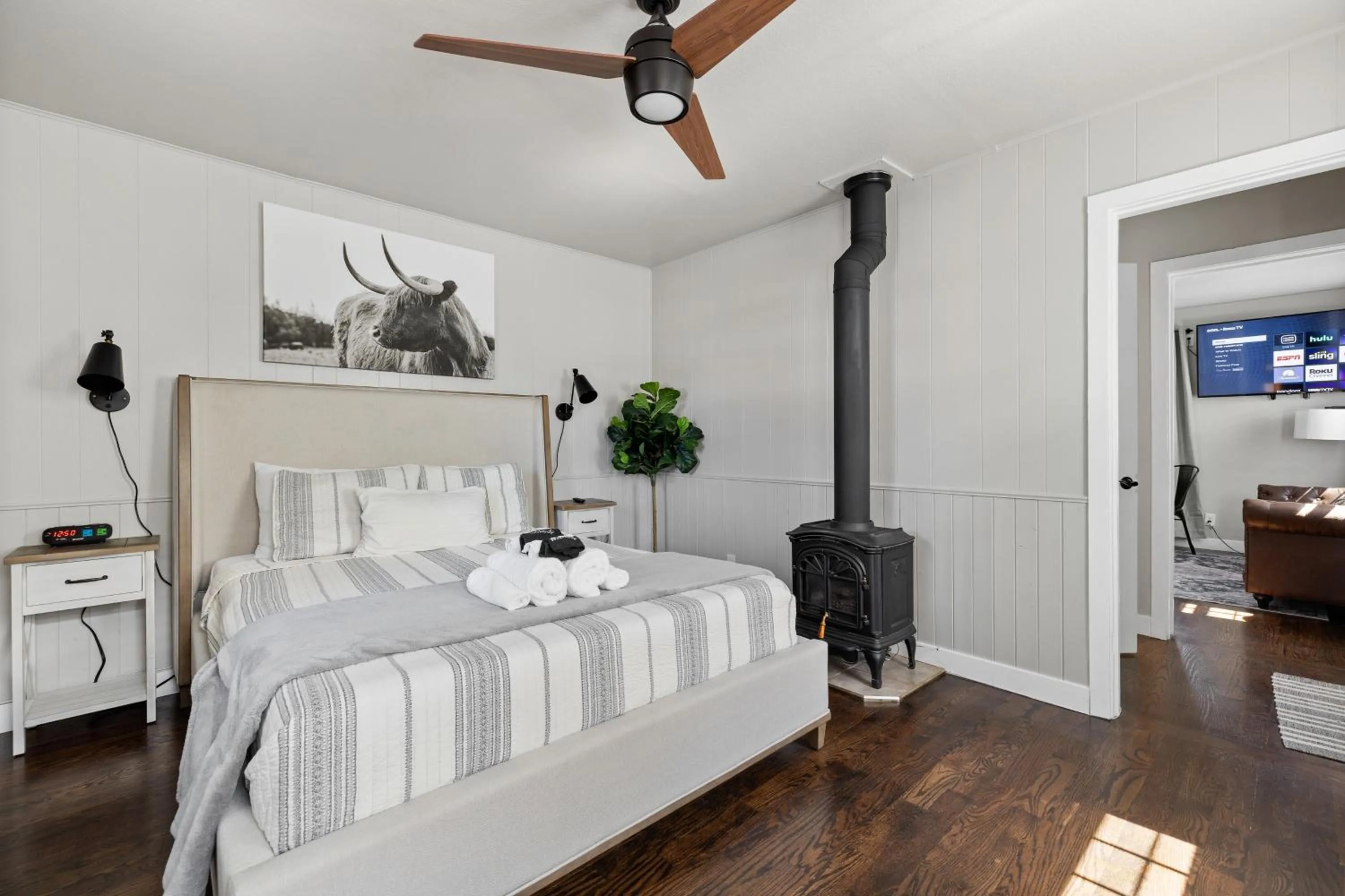 Bed in Spearfish Cottages