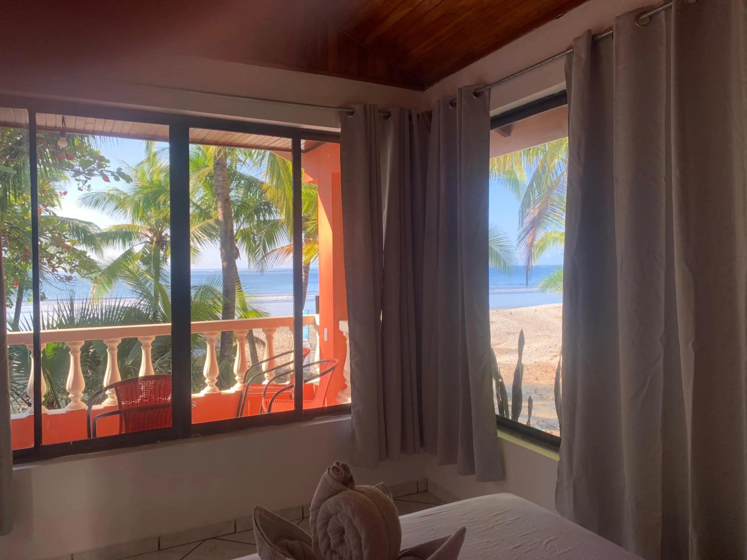 Apartment with Sea View in Beach Front Bahia