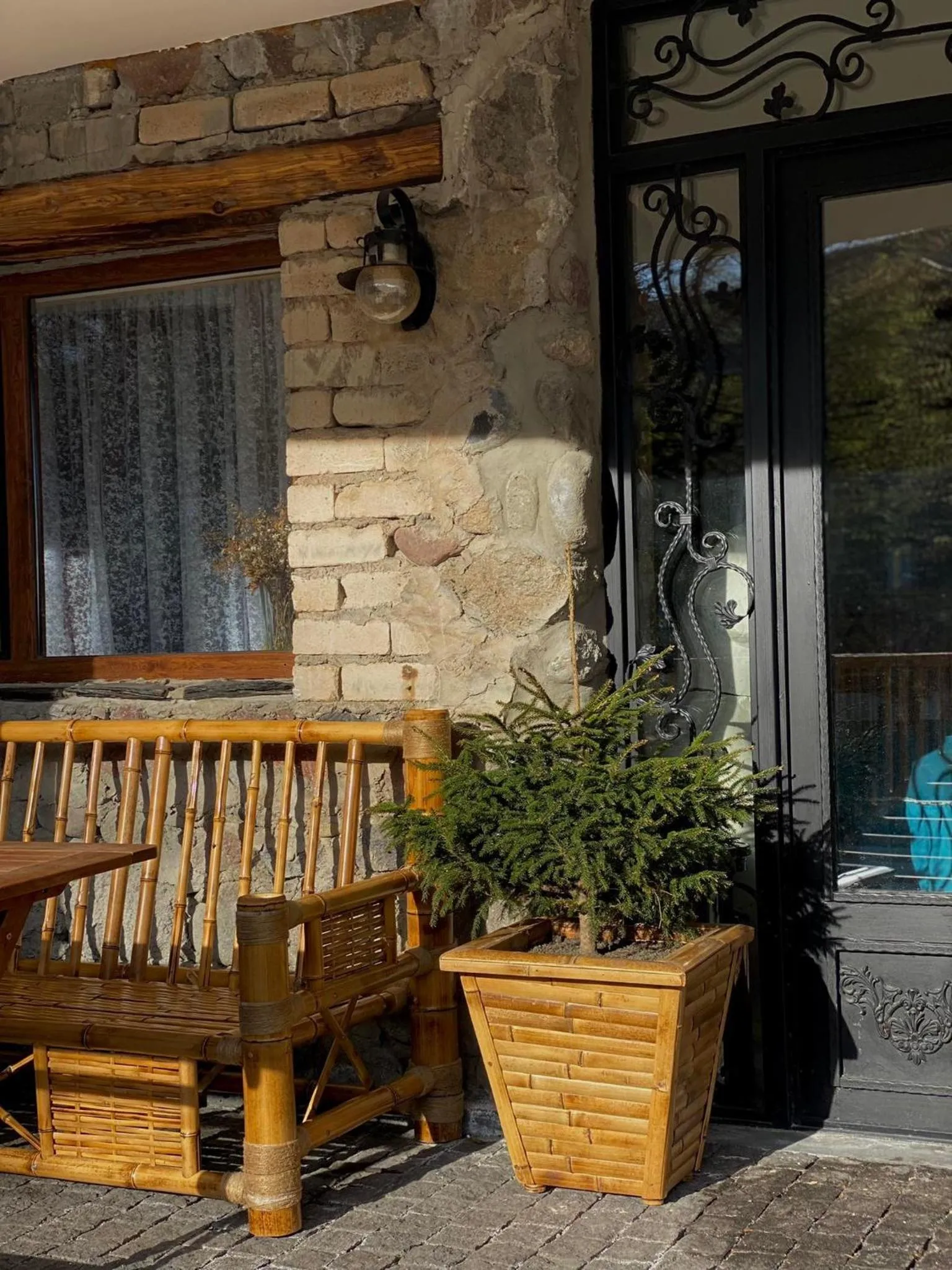 Facade/entrance in Mood Hotel Kazbegi