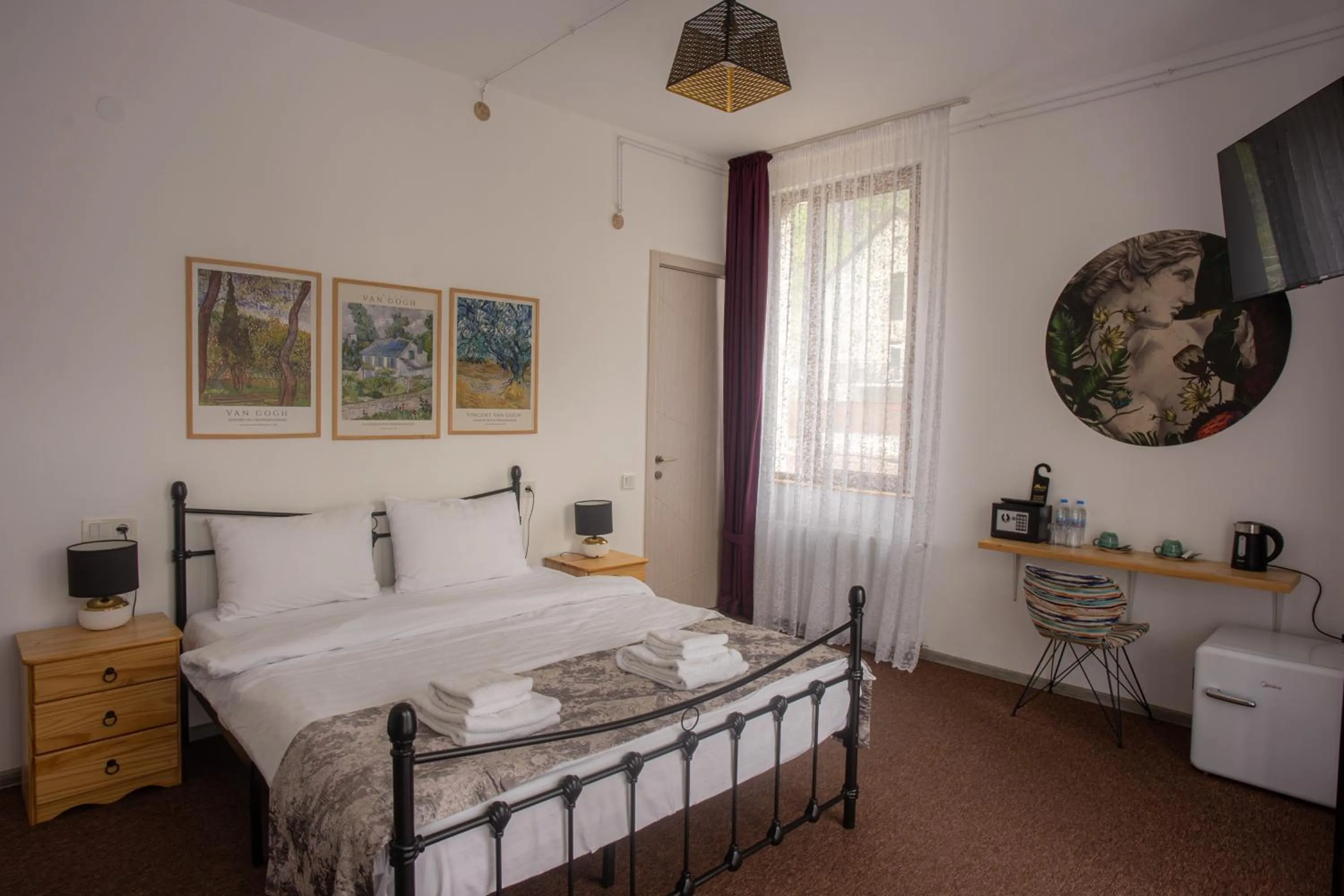 Bed in Mood Hotel Kazbegi