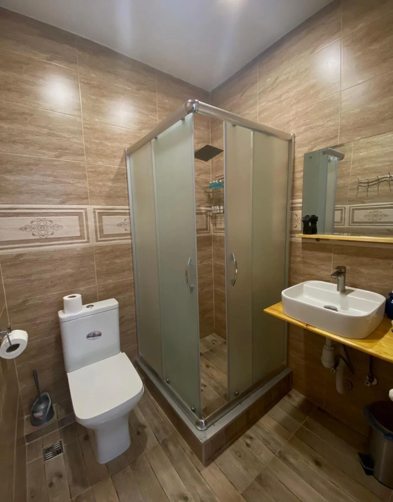 Shower in Mood Hotel Kazbegi