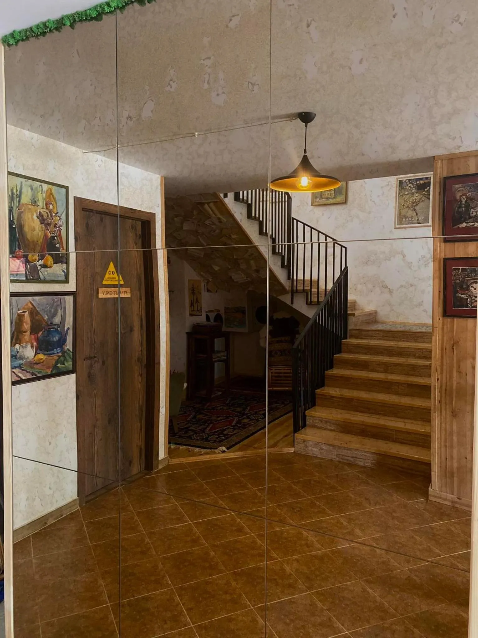 Restaurant/places to eat in Mood Hotel Kazbegi