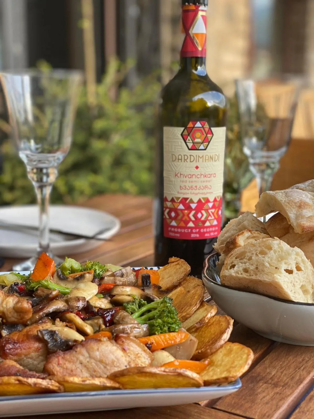 Food and drinks in Mood Hotel Kazbegi