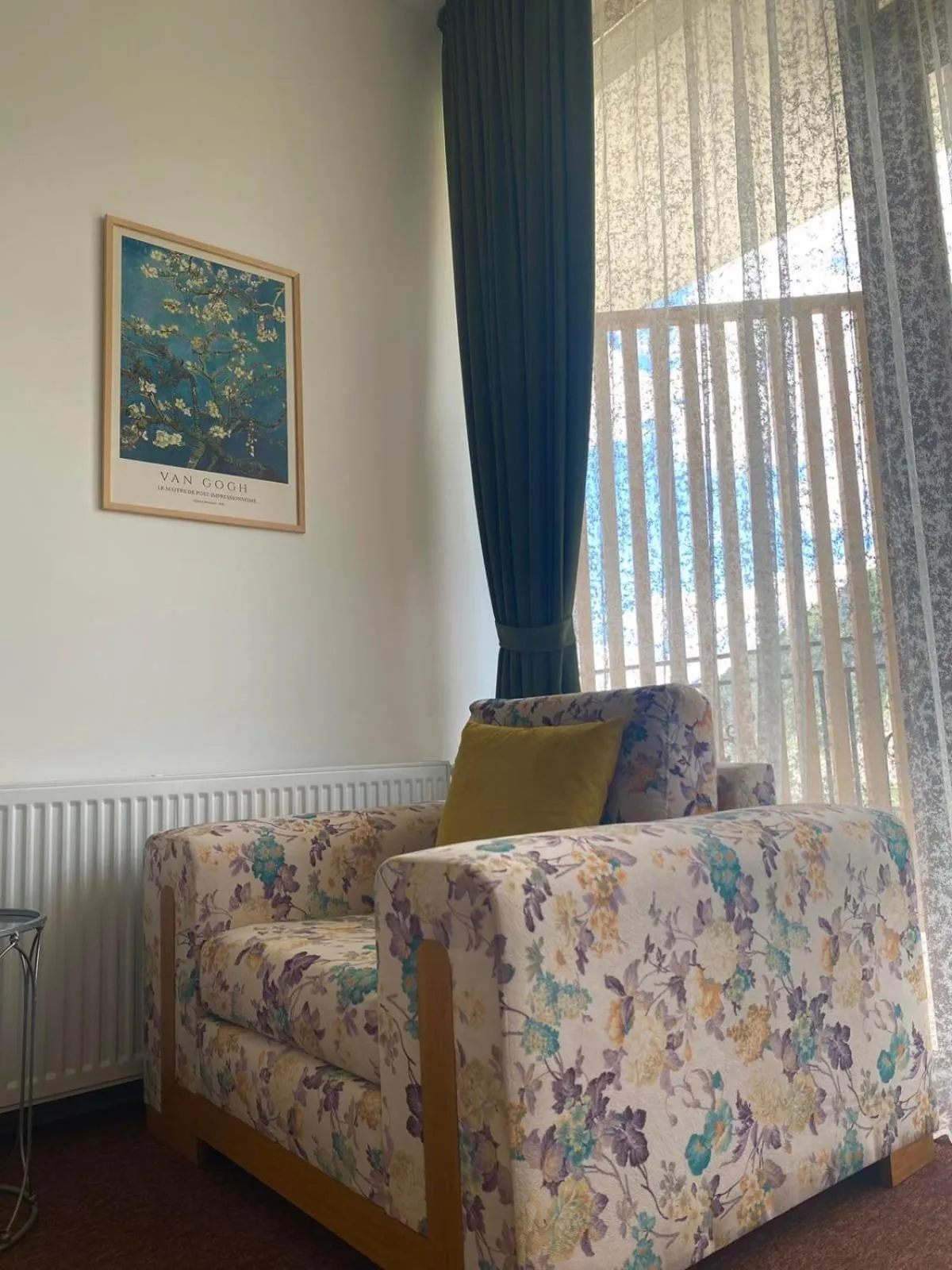 Seating area in Mood Hotel Kazbegi