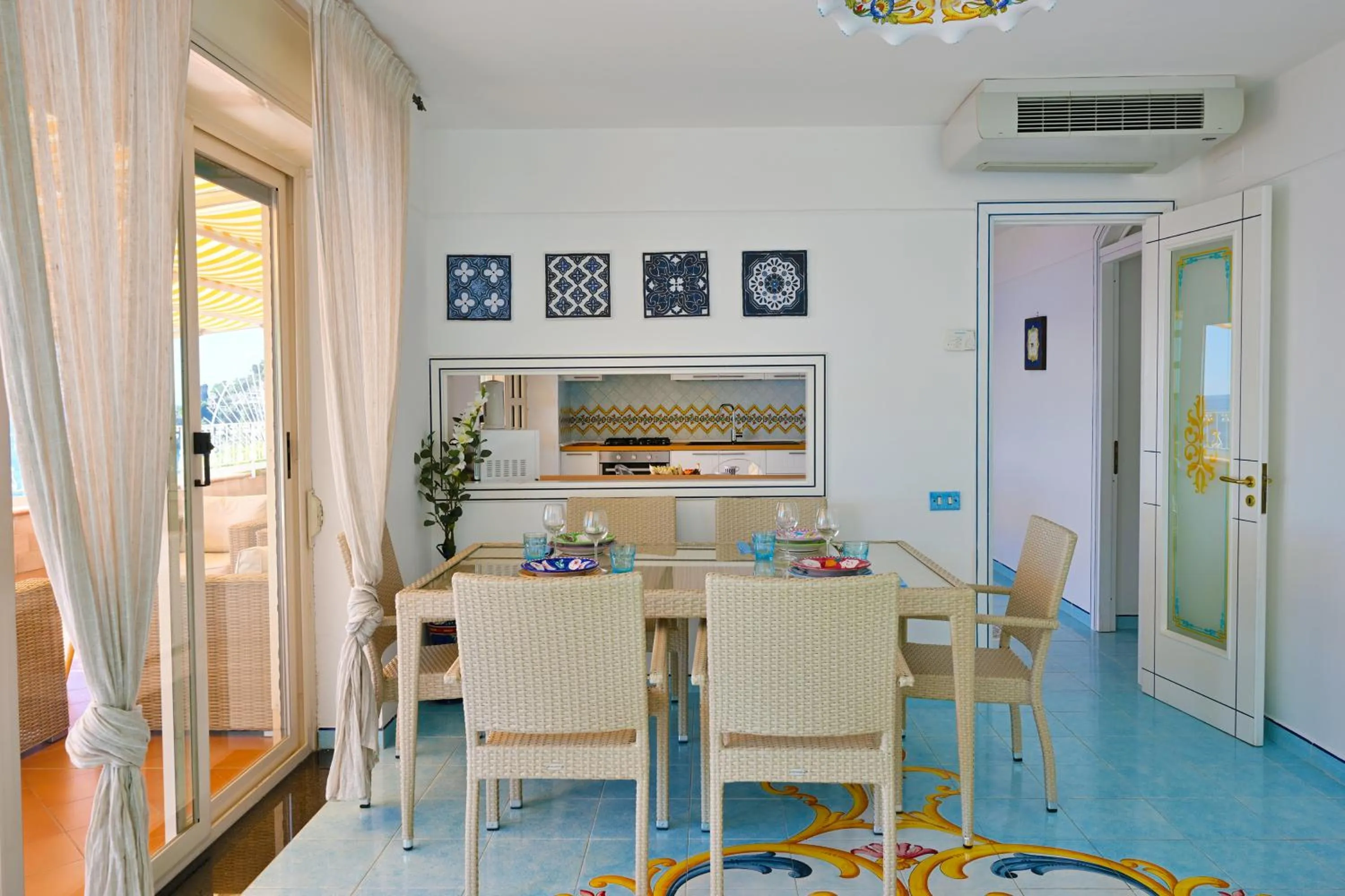 Dining area in Ravello Art Hotel Marmorata