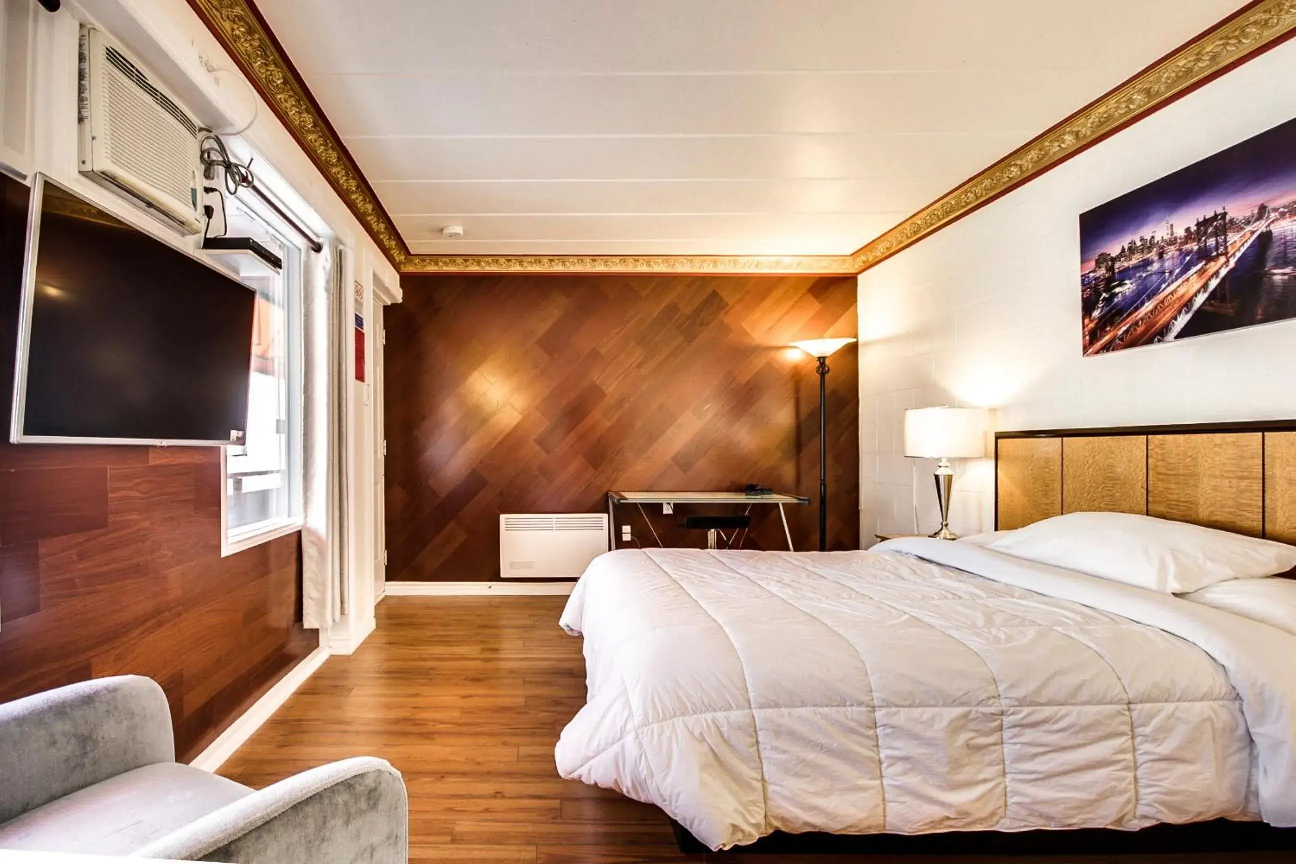 Queen Room - Non-Smoking in Motel Bellefeuille Queen Room - Non-Smoking in Motel Bellefeuille