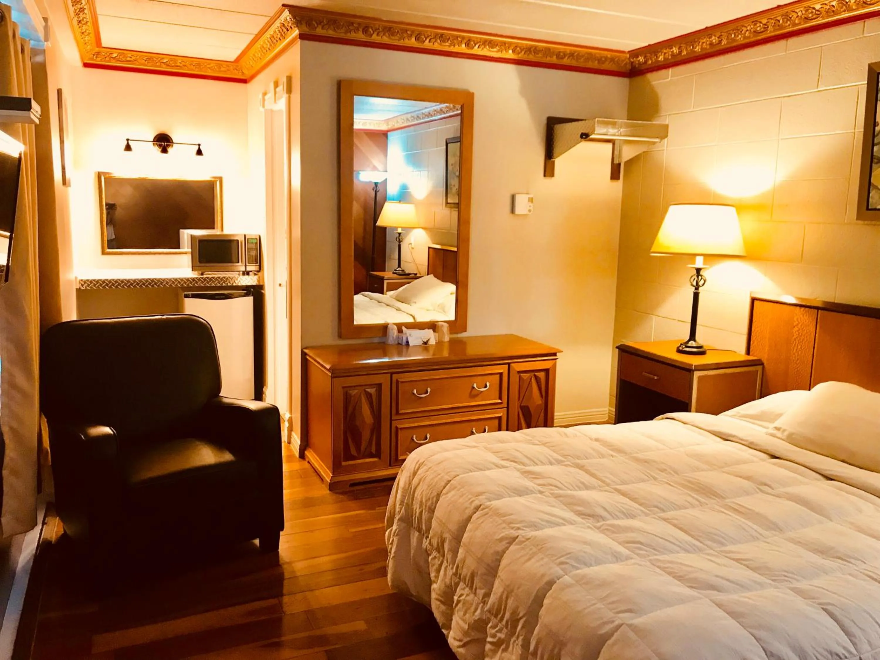 Bed in Motel Bellefeuille