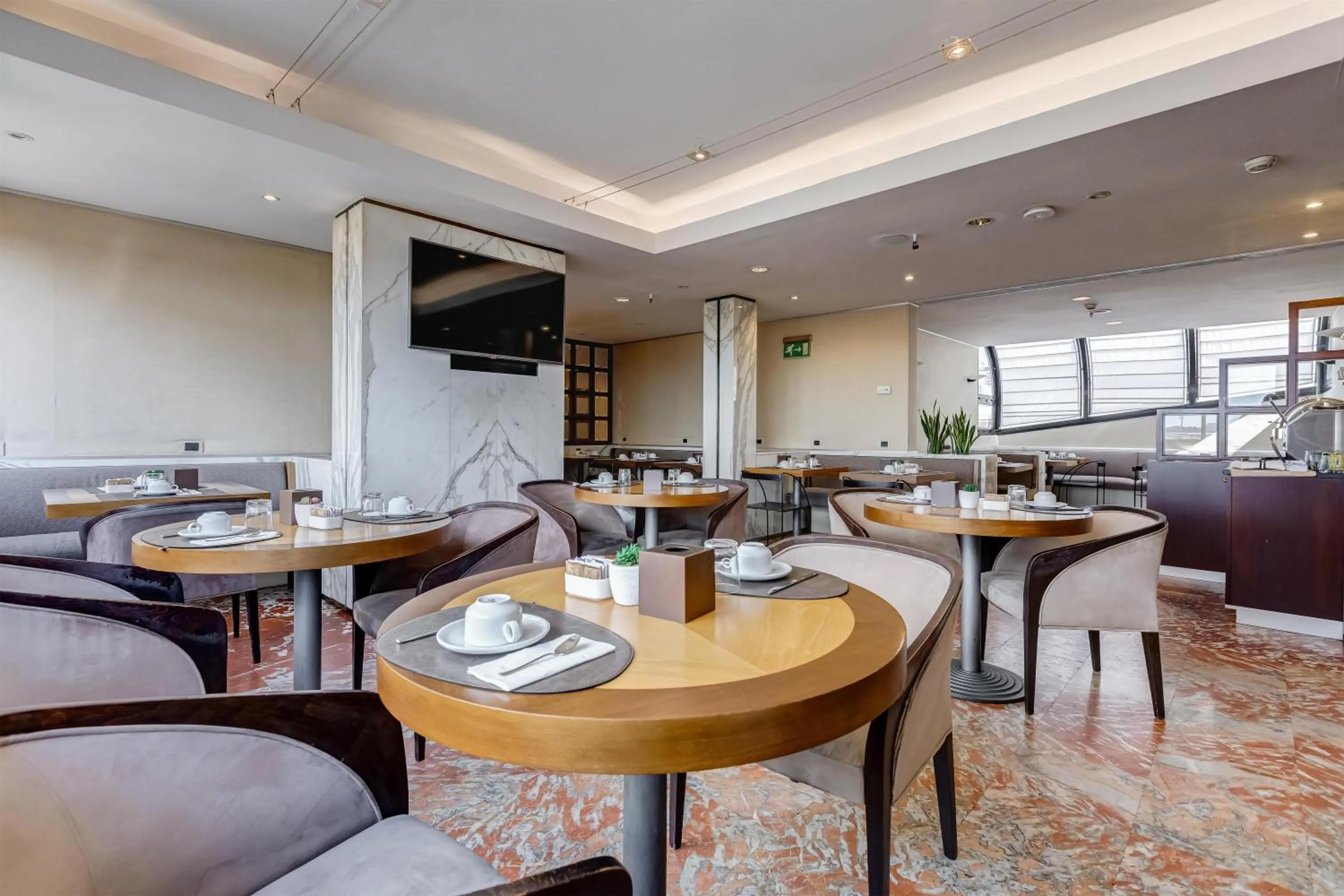 Restaurant/places to eat in Best Western Hotel Piccadilly