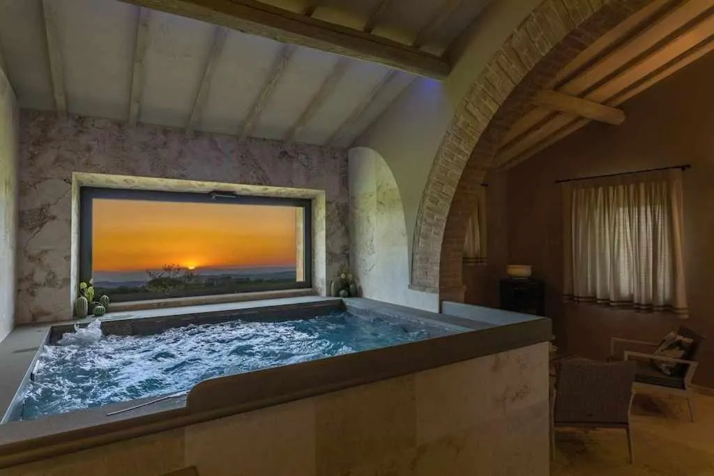 Villa I Cipressini piscina riscaldata spa Toscana