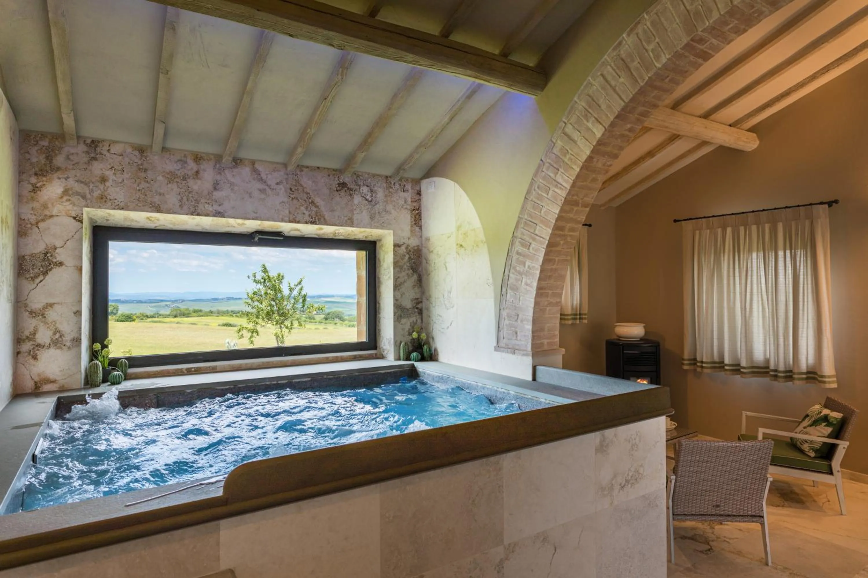 Villa I Cipressini piscina riscaldata spa Toscana