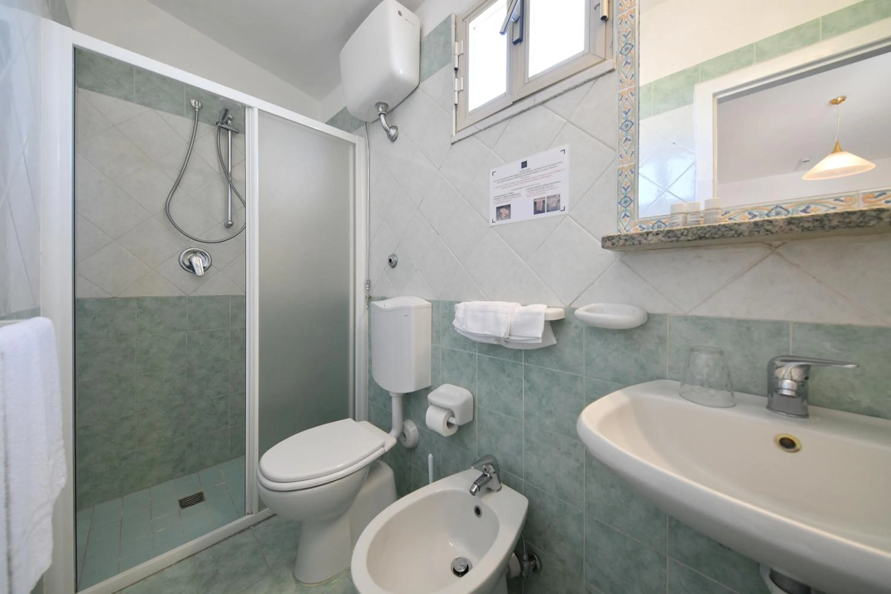 Bathroom in Hotel Noris