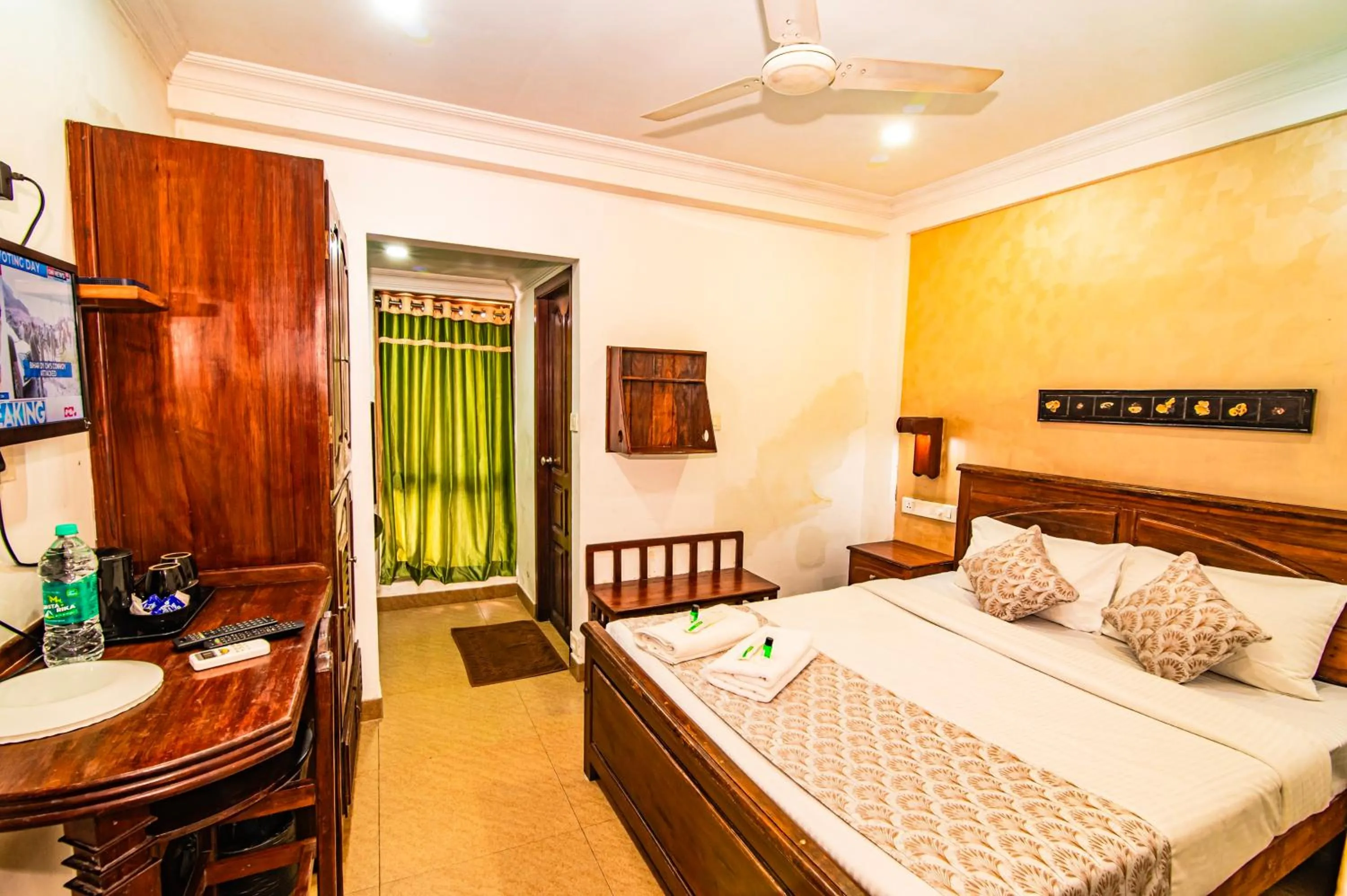 Bed in Hotel Mart View