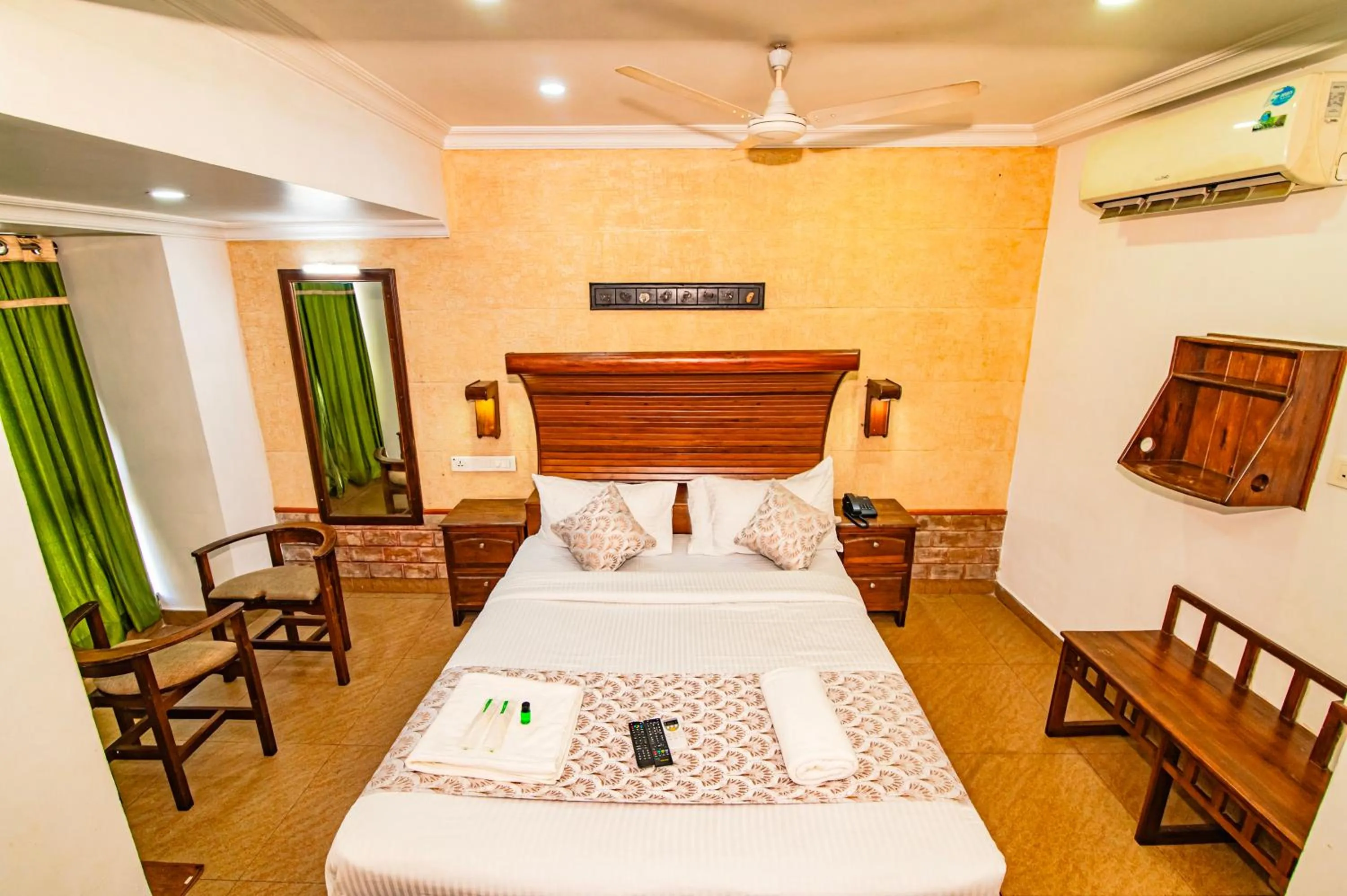 Bed in Hotel Mart View