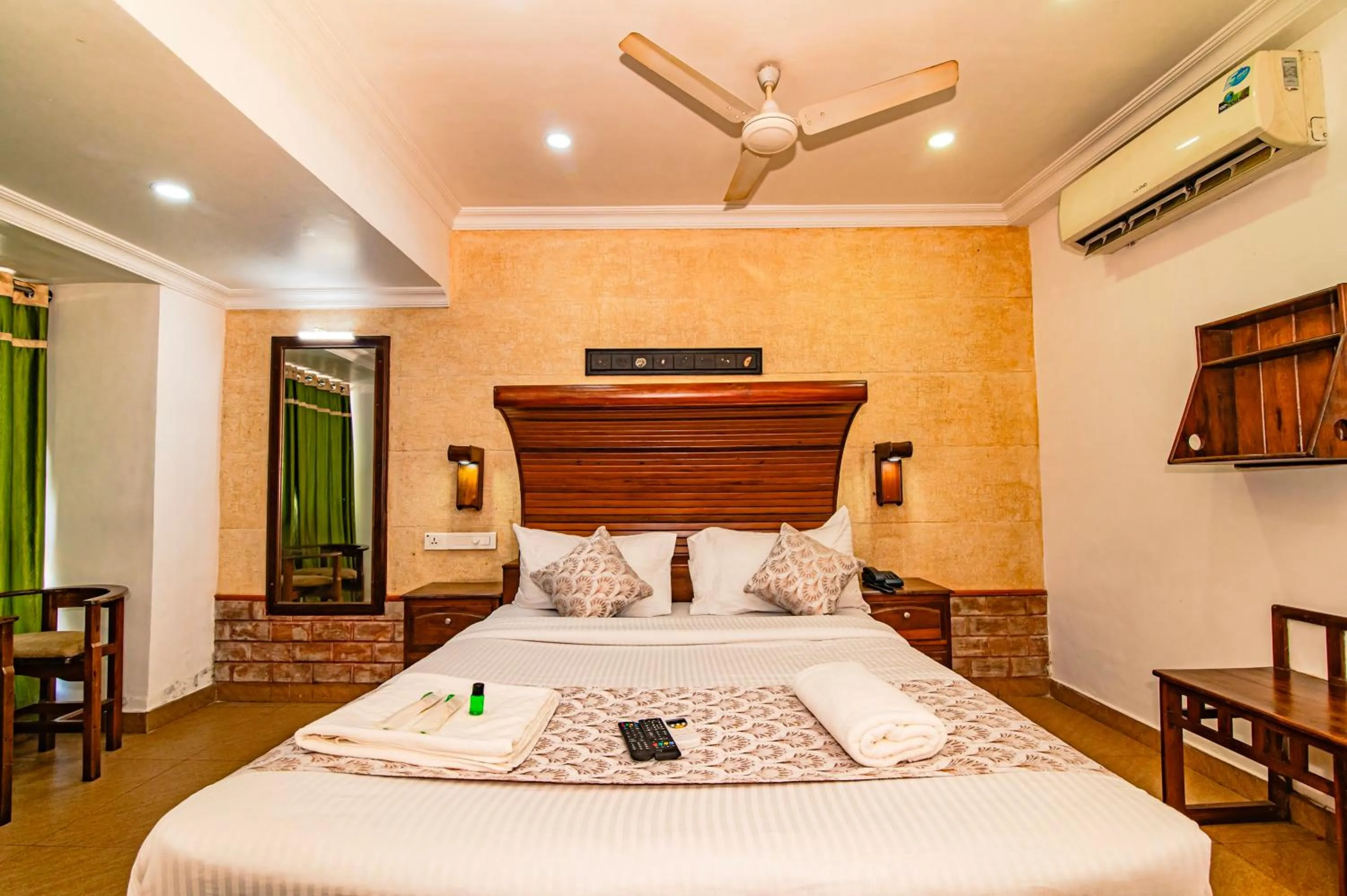 Bed in Hotel Mart View