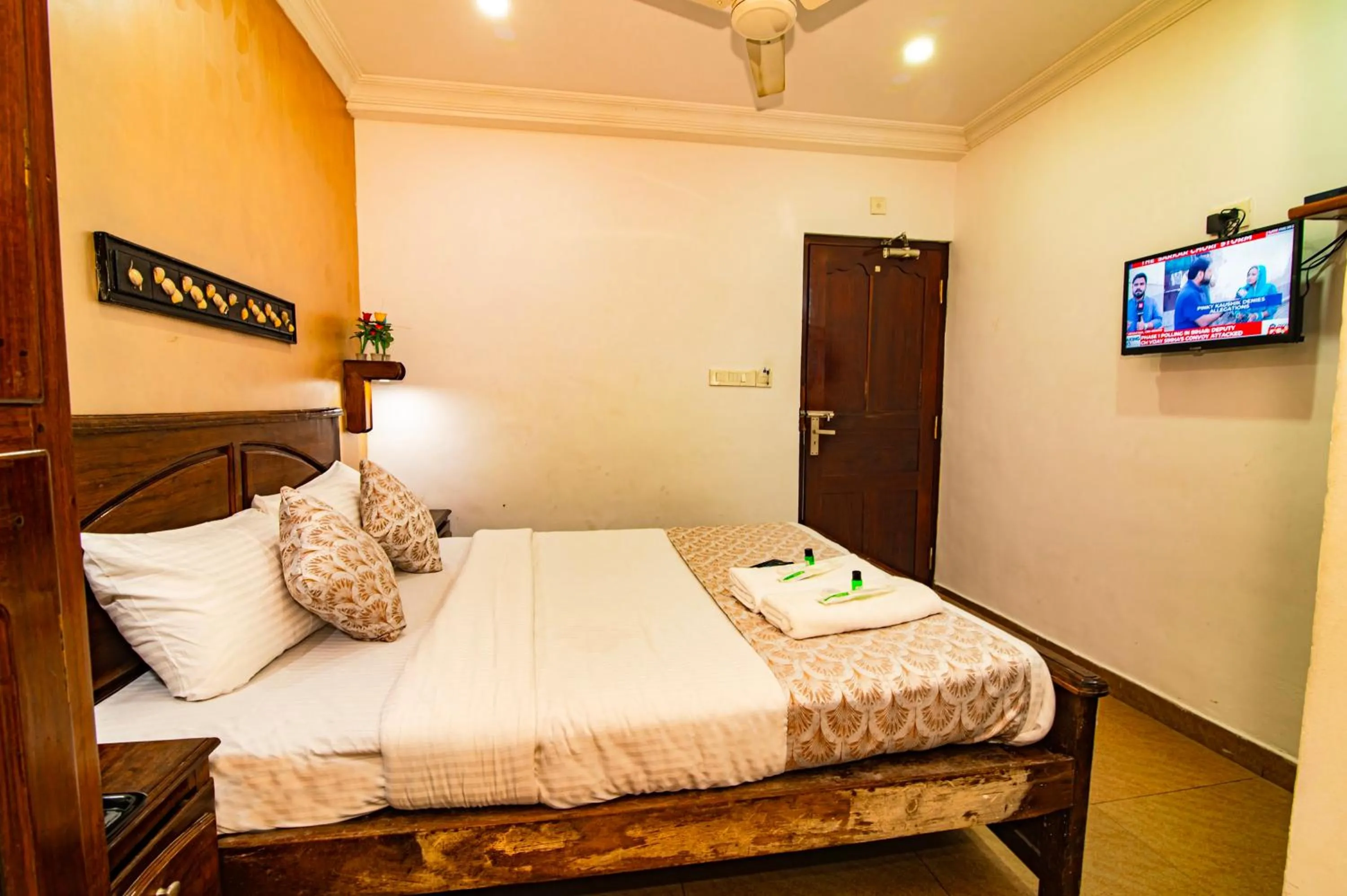 Bed in Hotel Mart View