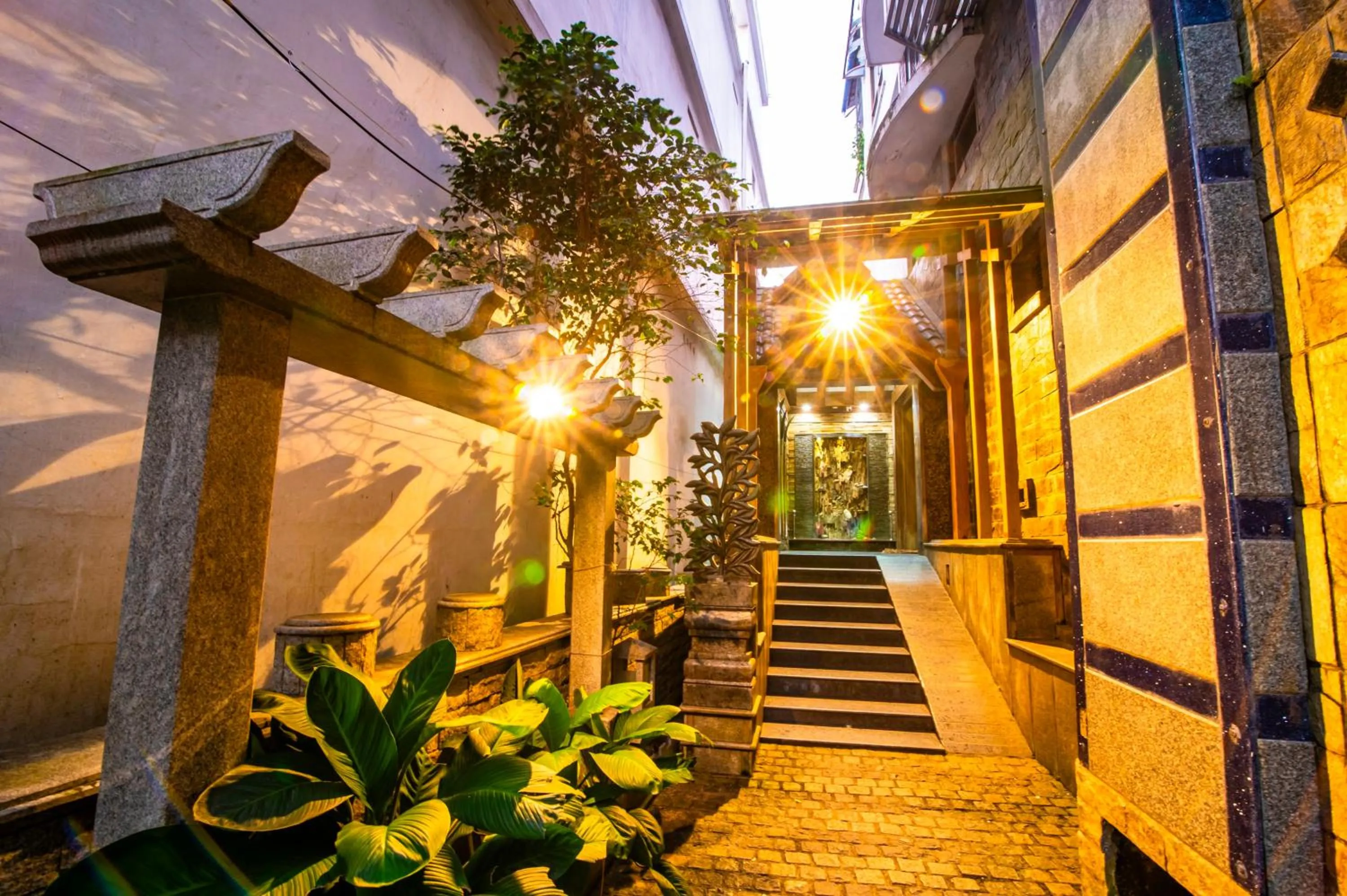 Facade/entrance in Hotel Mart View