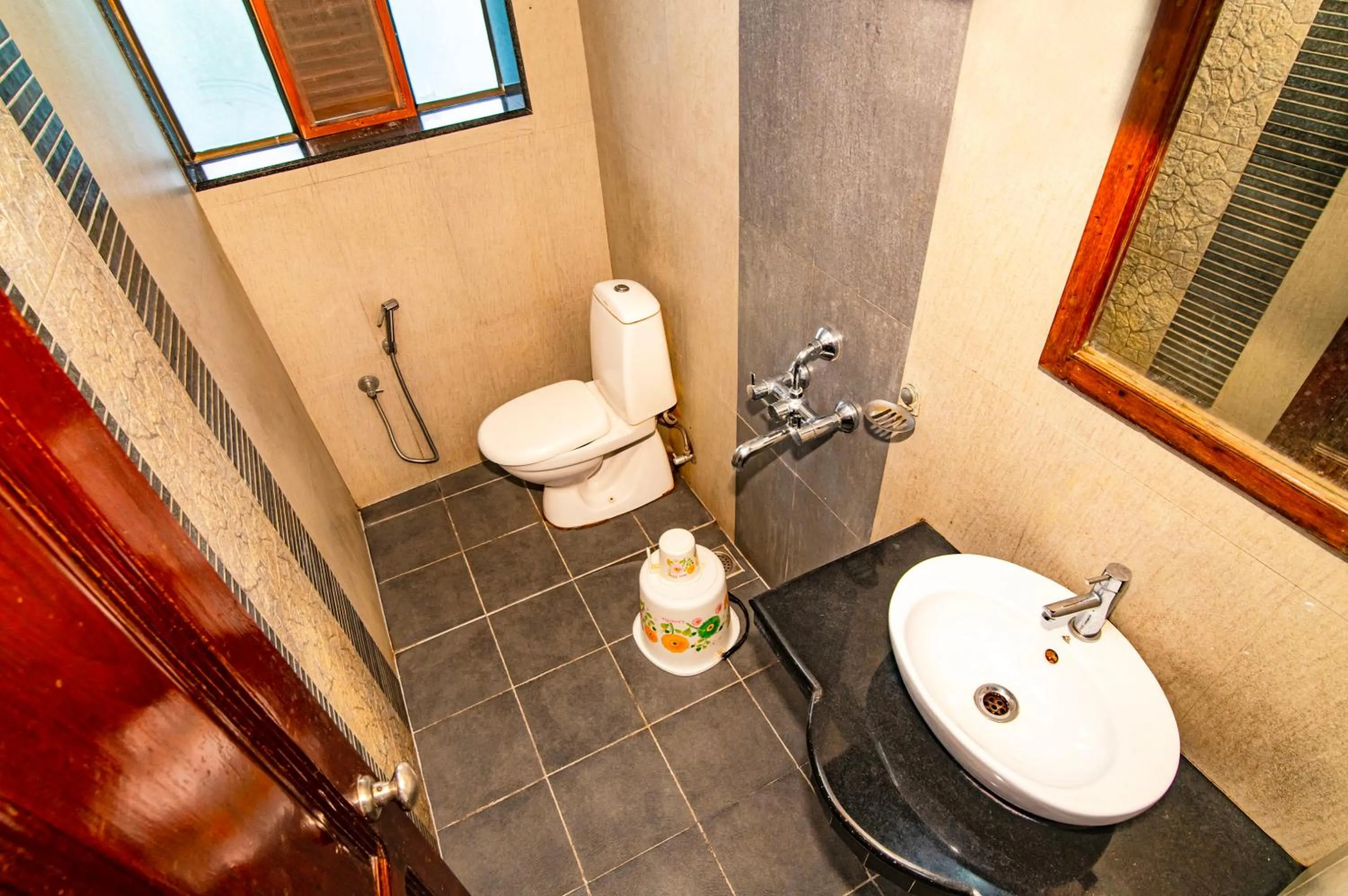 Toilet in Hotel Mart View