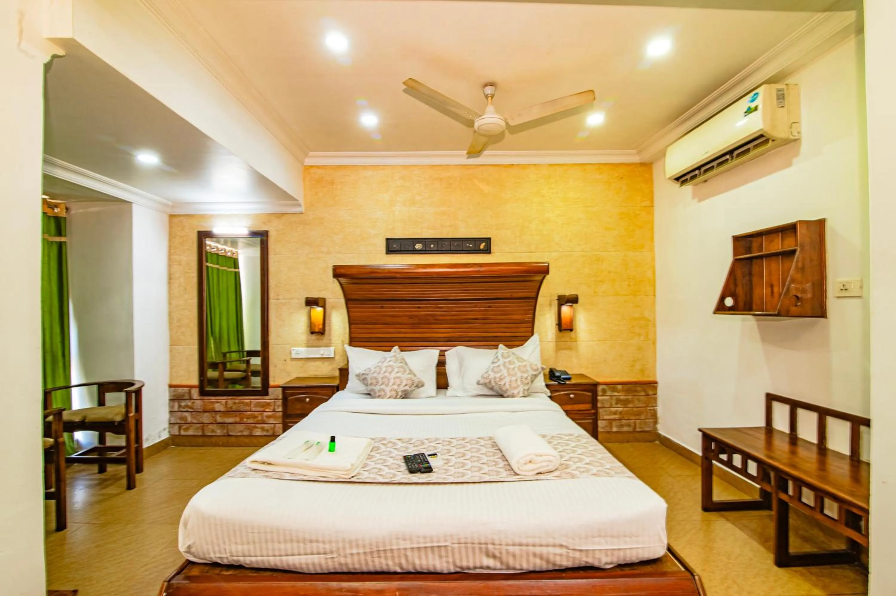 Bed in Hotel Mart View